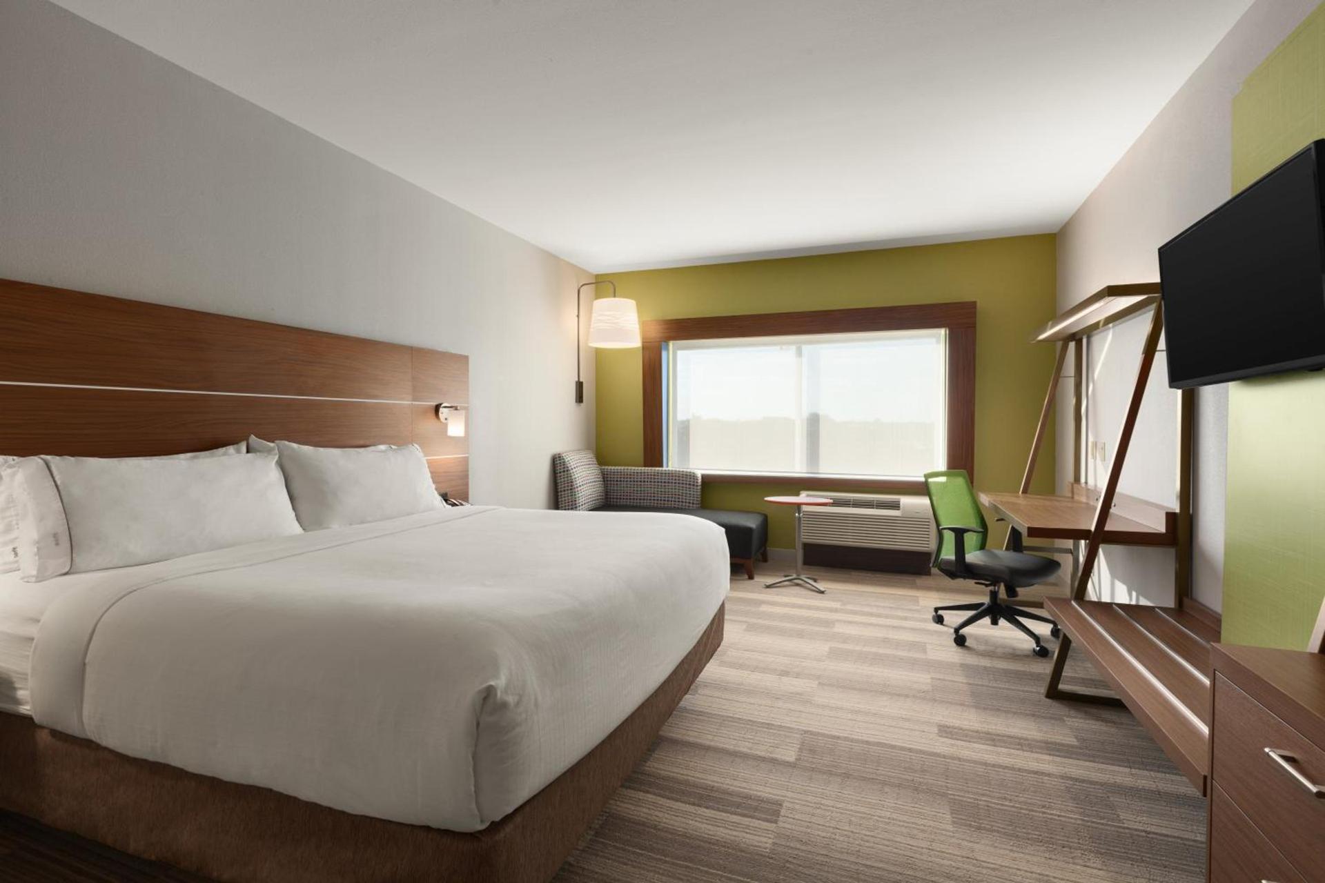 Holiday Inn Express & Suites Edinburg- Mcallen Area by IHG photo 16