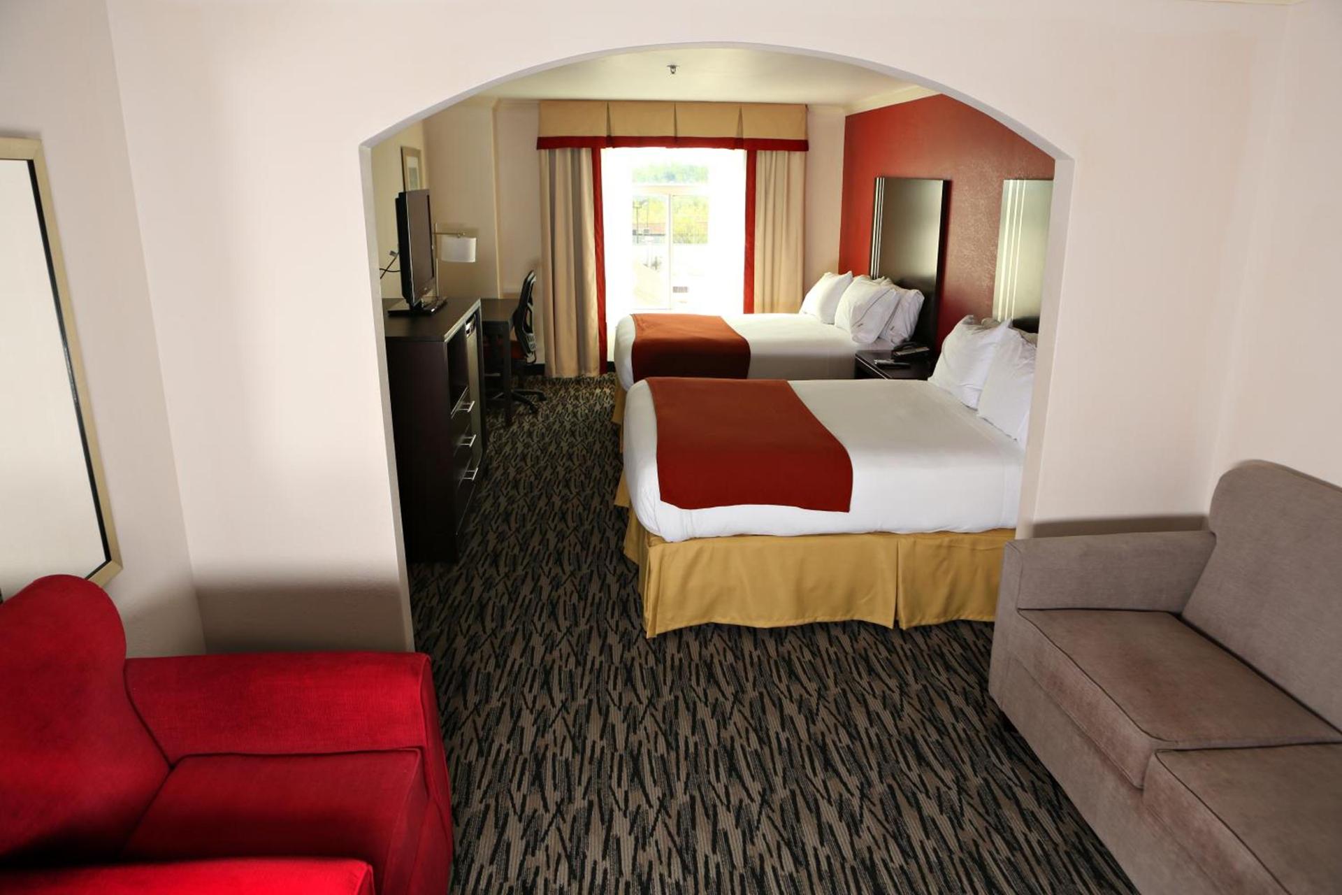 Holiday Inn Express Hotel & Suites - Sumter by IHG photo 9