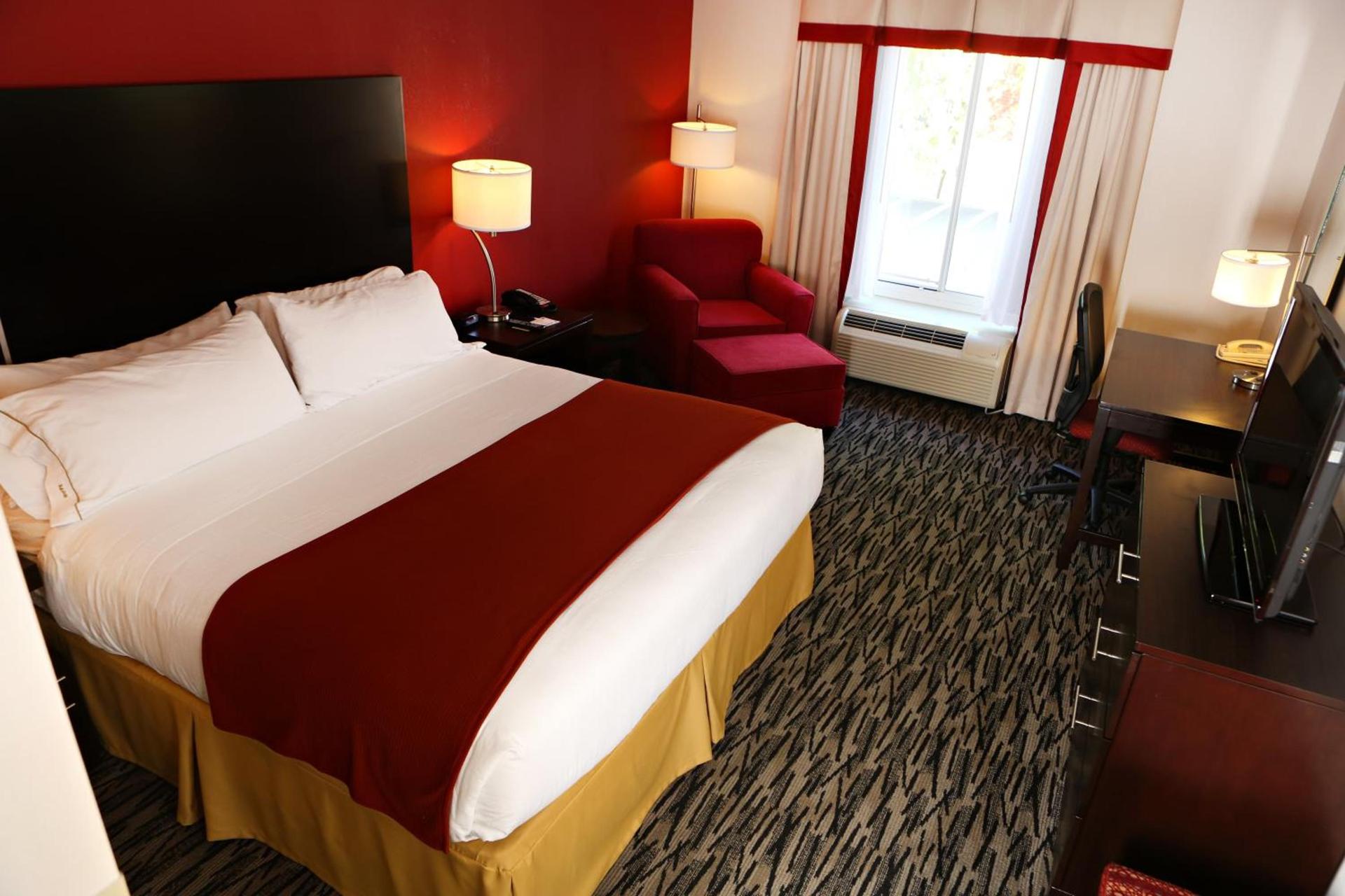 Holiday Inn Express Hotel & Suites - Sumter by IHG photo 27