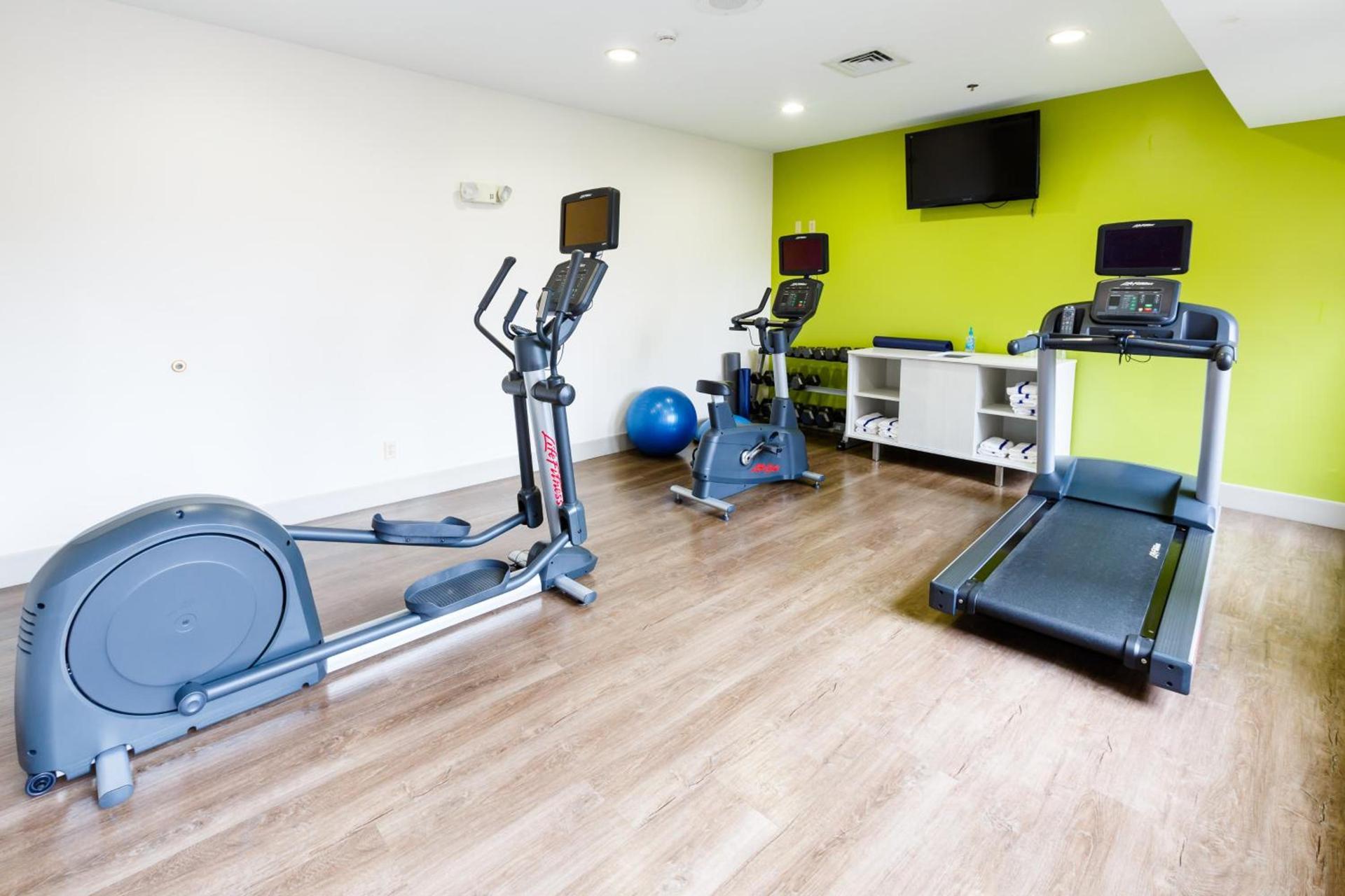 Holiday Inn Express & Suites Shelbyville by IHG photo 13