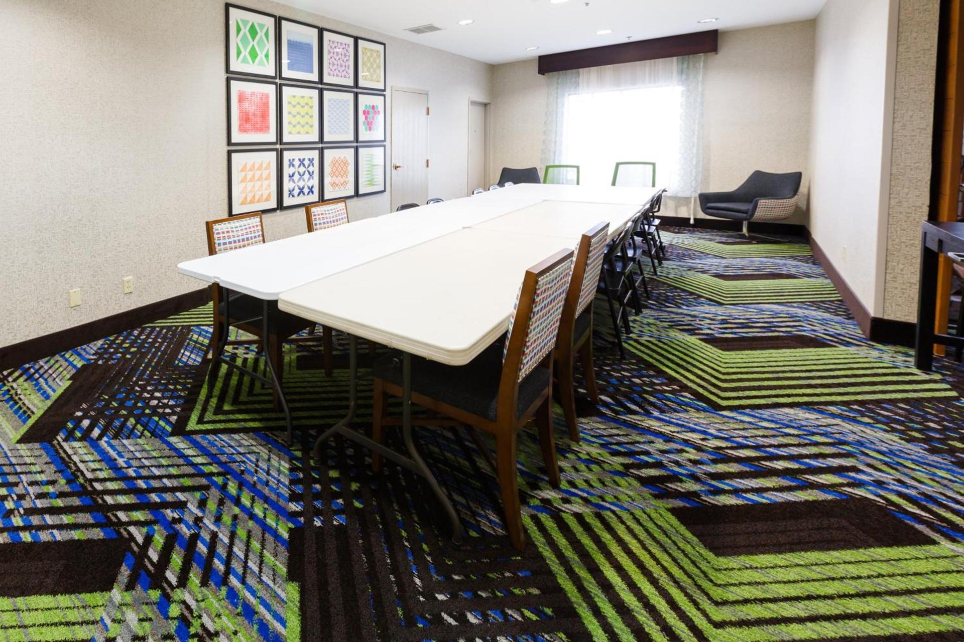 Holiday Inn Express & Suites Shelbyville by IHG photo 29