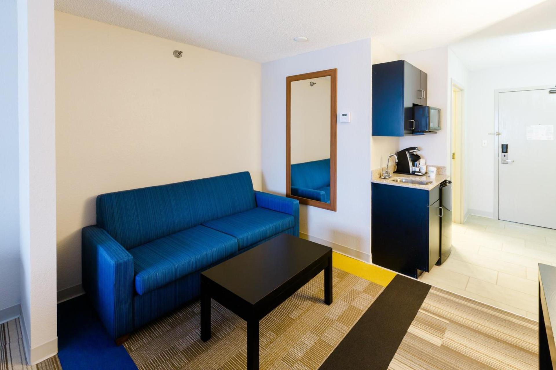 Holiday Inn Express & Suites Shelbyville by IHG photo 34