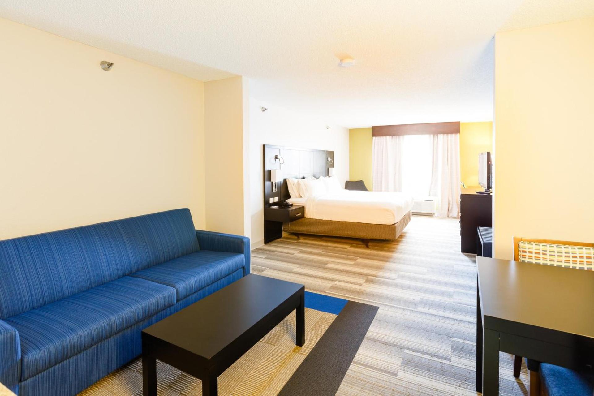 Holiday Inn Express & Suites Shelbyville by IHG photo 15