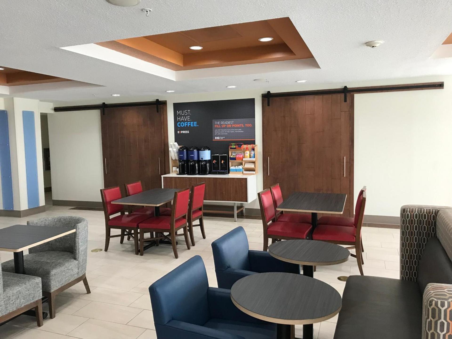 Holiday Inn Express Orlando - South Davenport by IHG photo 29