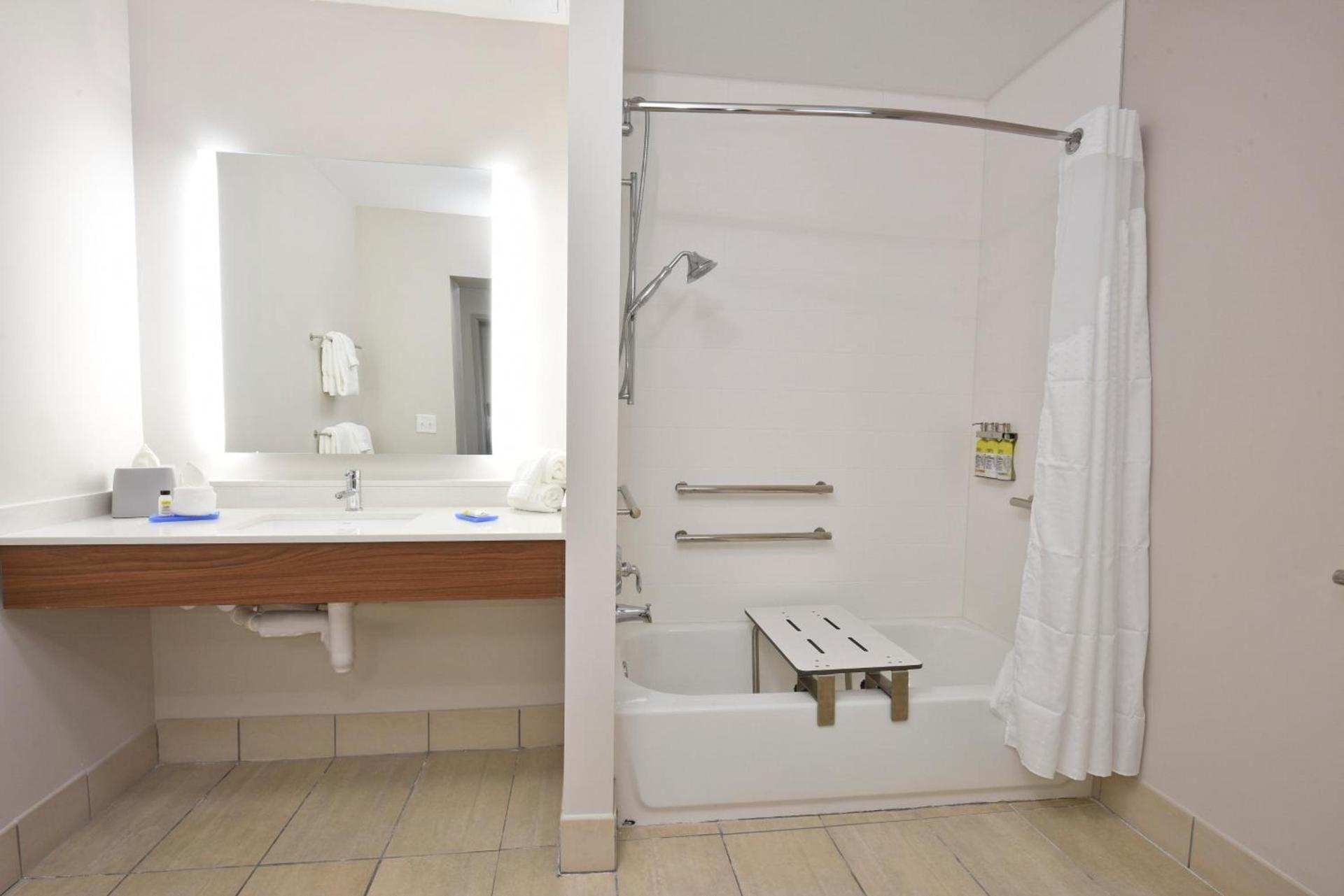 Holiday Inn Express & Suites - Orlando - Southeast by IHG photo 19