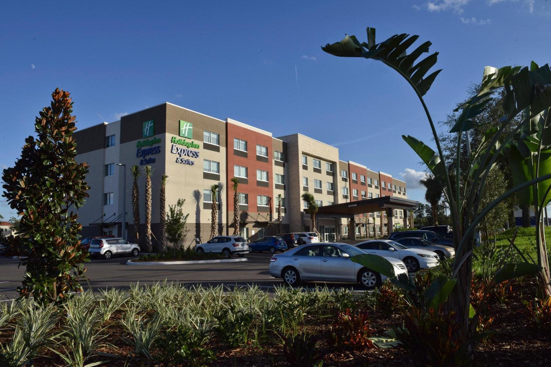 Holiday Inn Express & Suites - Orlando - Southeast by IHG photo 1