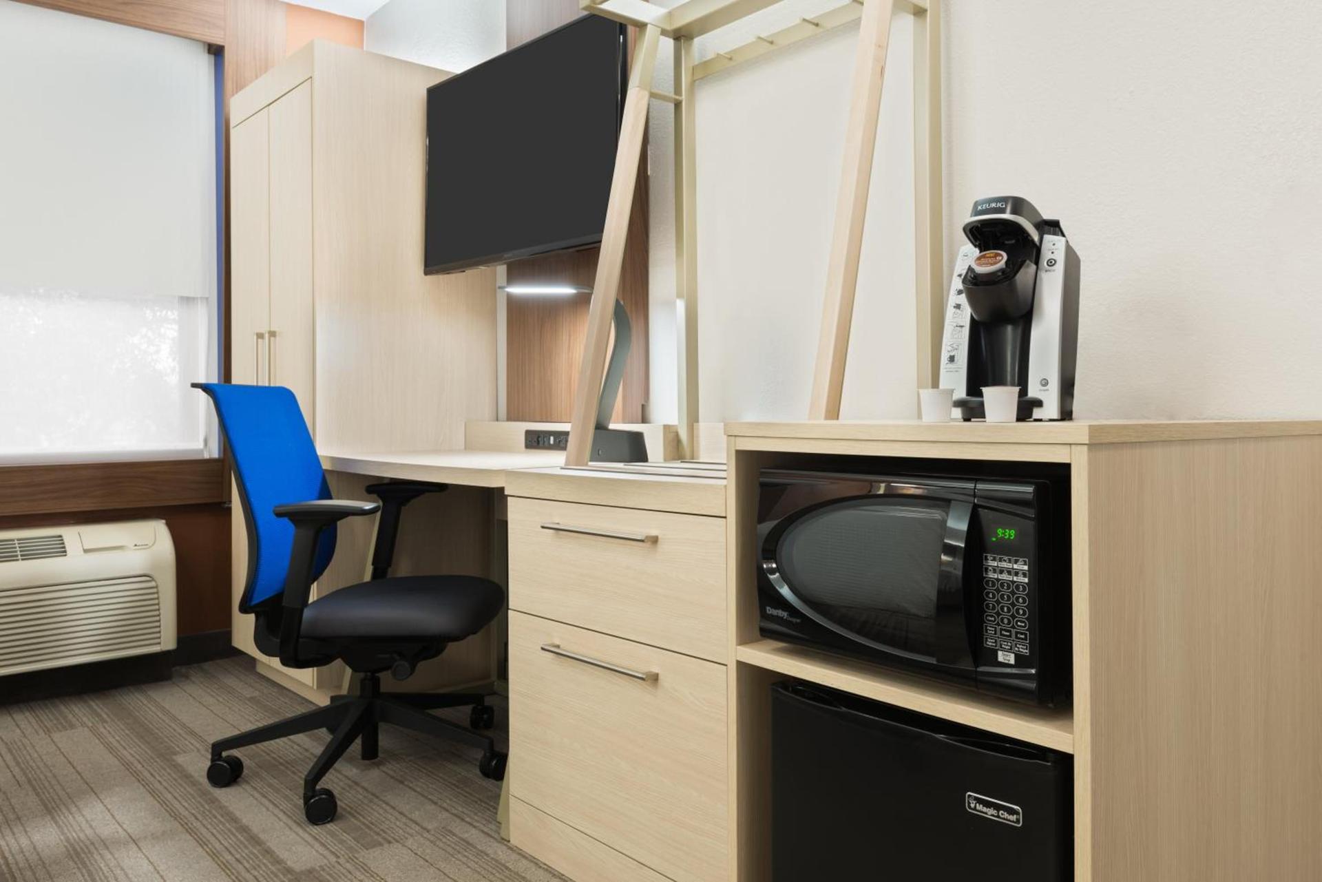 Holiday Inn Express & Suites - Nearest Universal Orlando by IHG photo 52