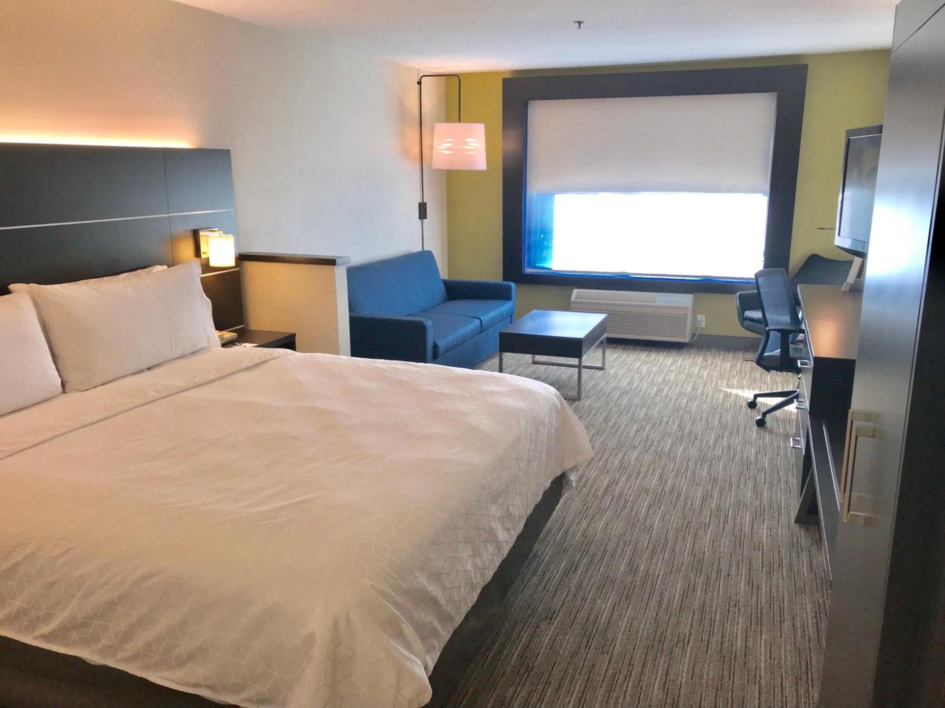 Holiday Inn Express & Suites Tracy by IHG photo 41