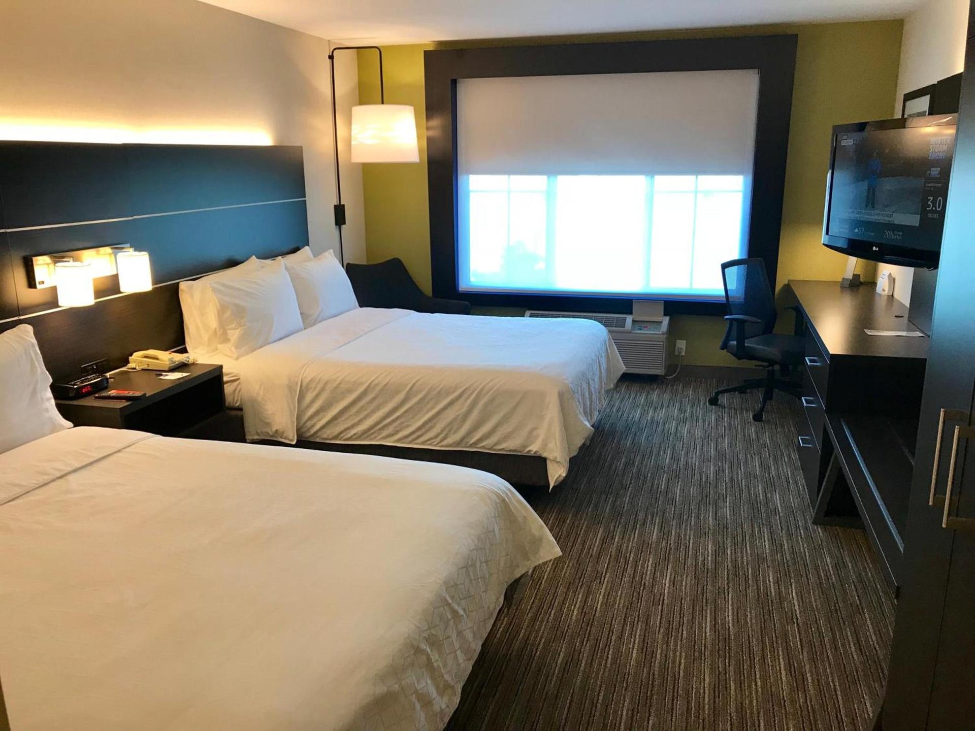 Holiday Inn Express & Suites Tracy by IHG photo 35