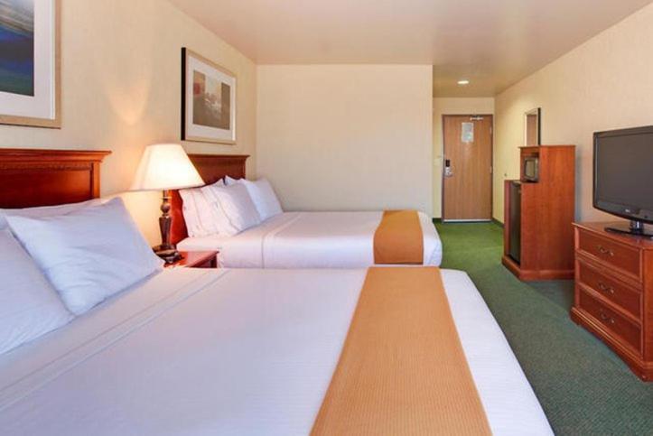 Holiday Inn Express Tehachapi by IHG photo 51