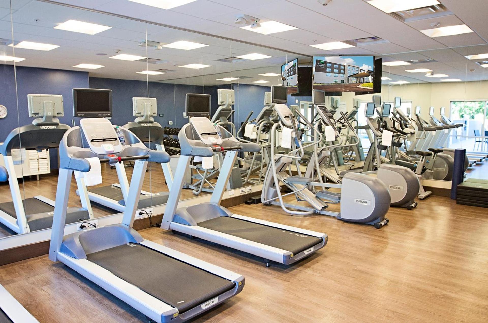Holiday Inn Express & Suites Greenwood Mall by IHG photo 8