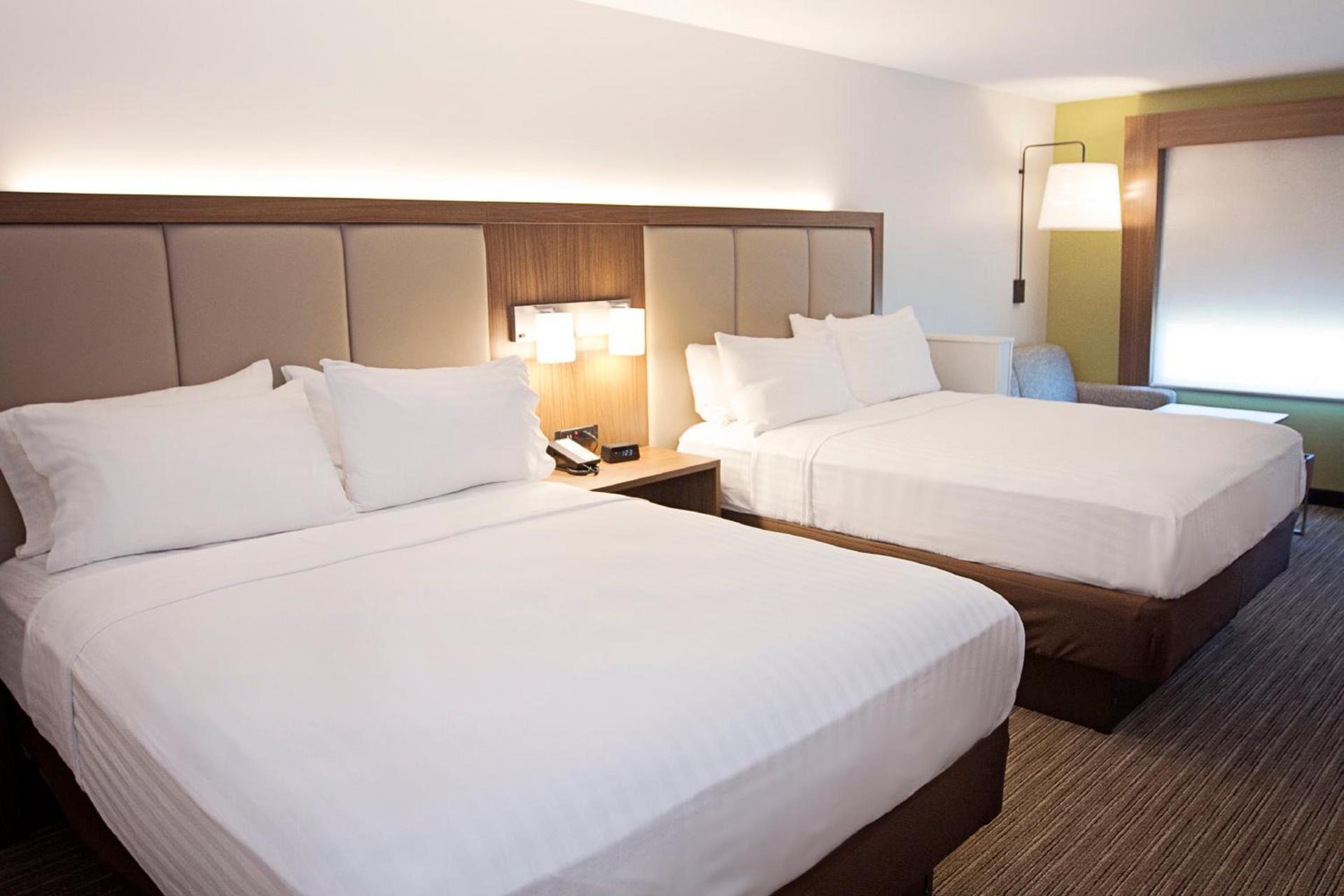 Holiday Inn Express & Suites Greenwood Mall by IHG photo 34