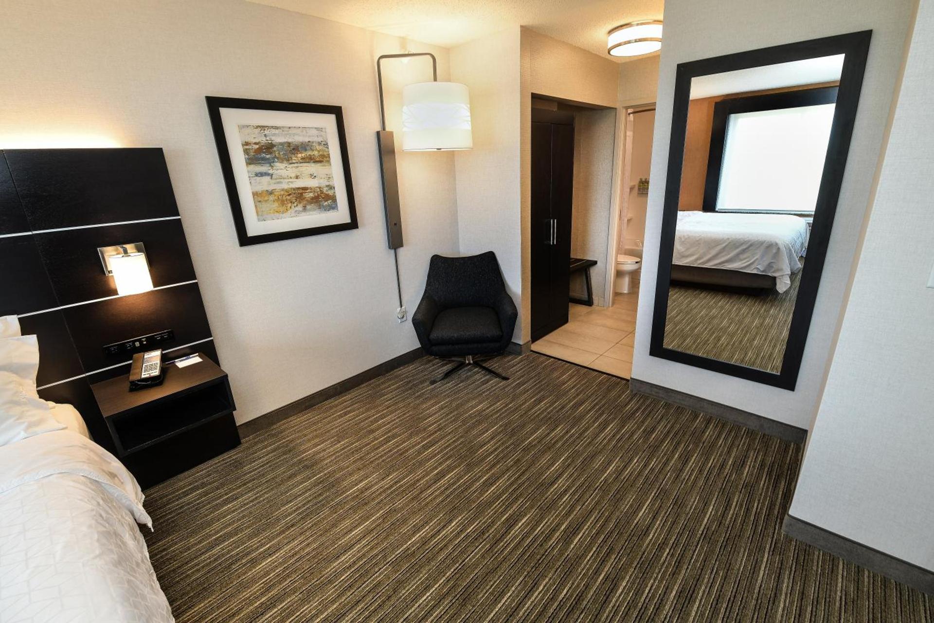 Holiday Inn Express Hotel & Suites Grand Forks by IHG photo 38