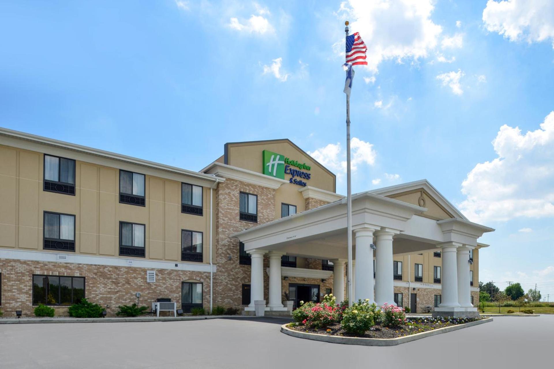 Holiday Inn Express & Suites Greenfield by IHG photo 45