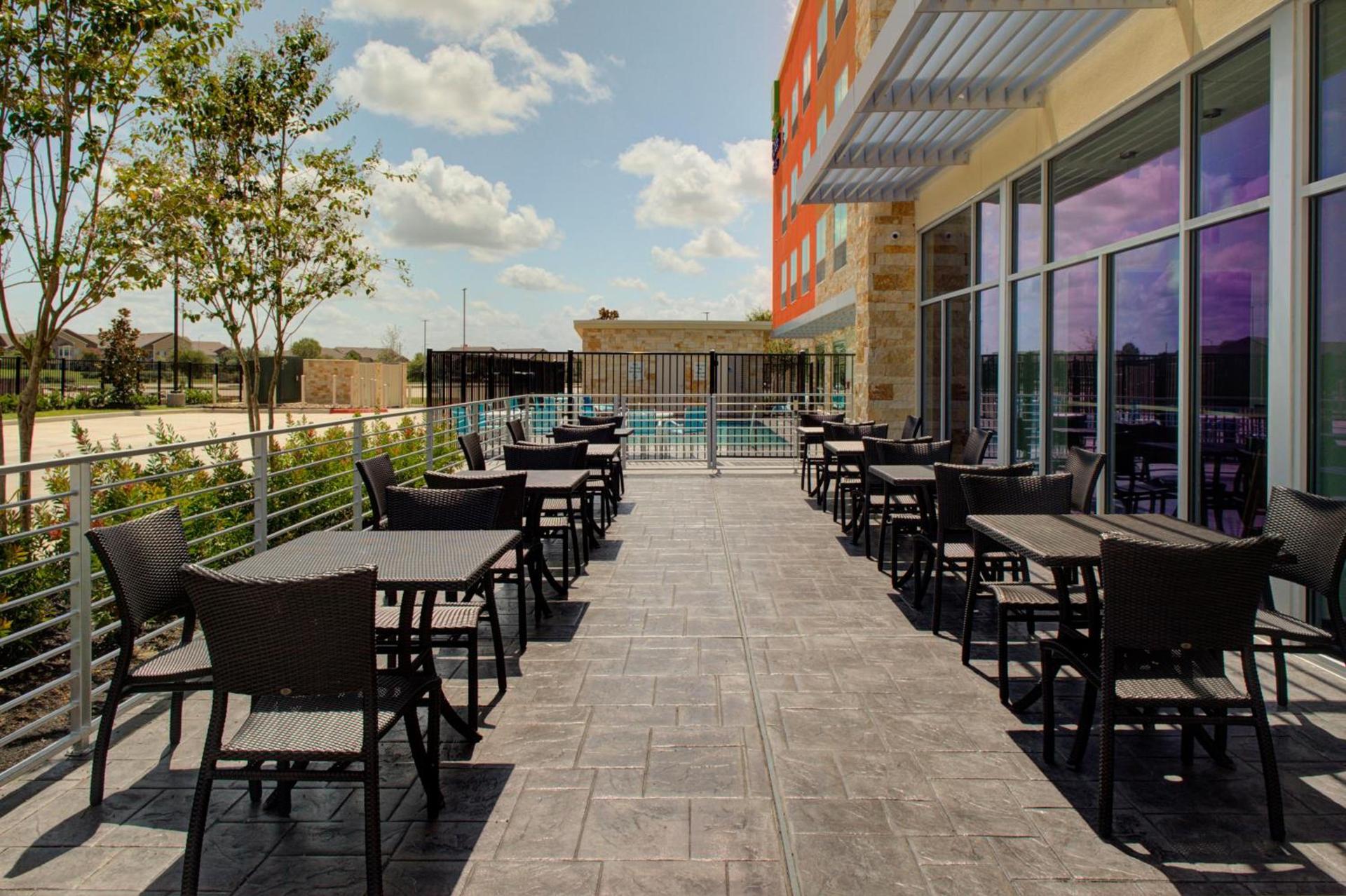 Holiday Inn Express & Suites - Houston NW - Cypress Grand Pky by IHG photo 17