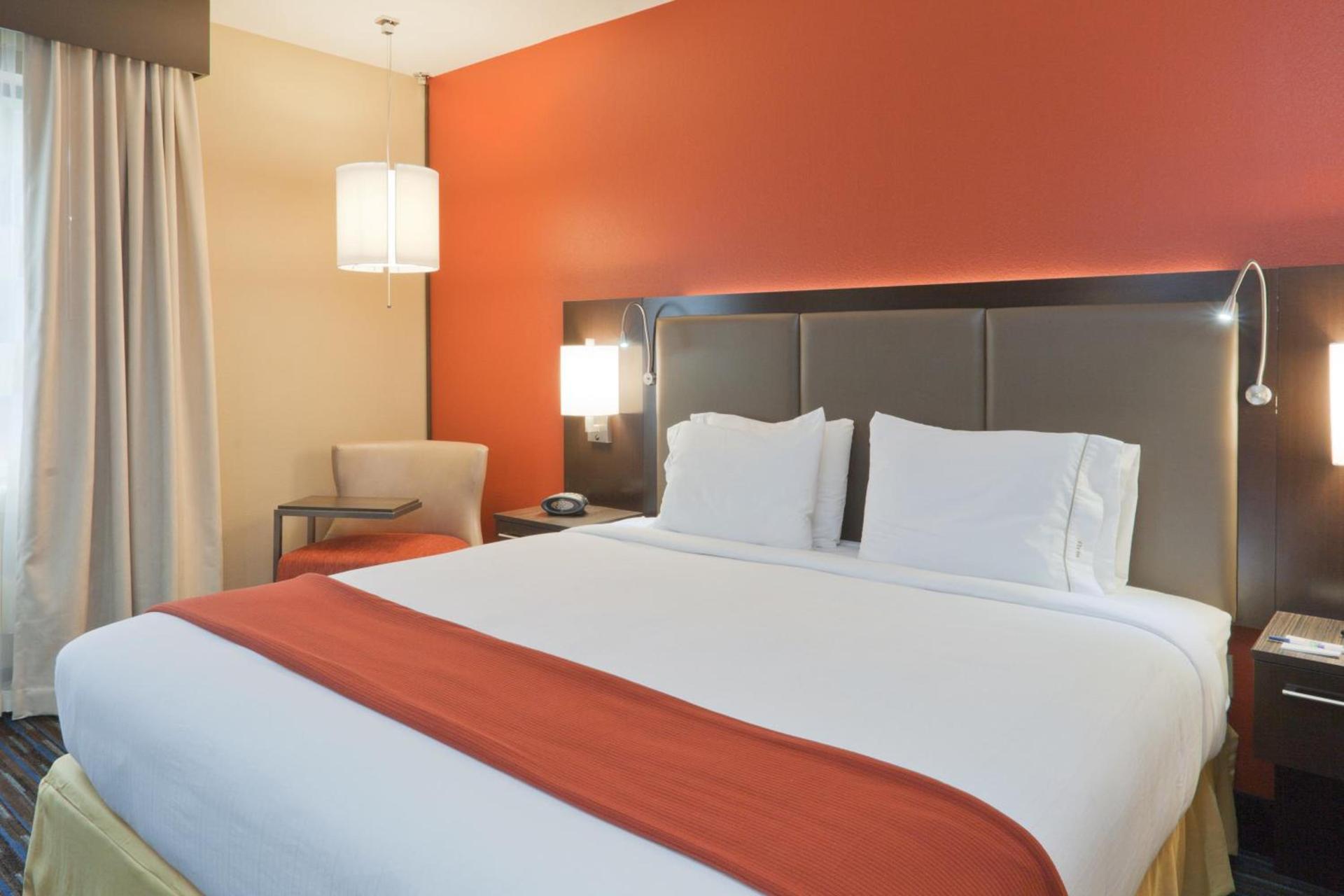 Holiday Inn Express Fulton by IHG photo 35