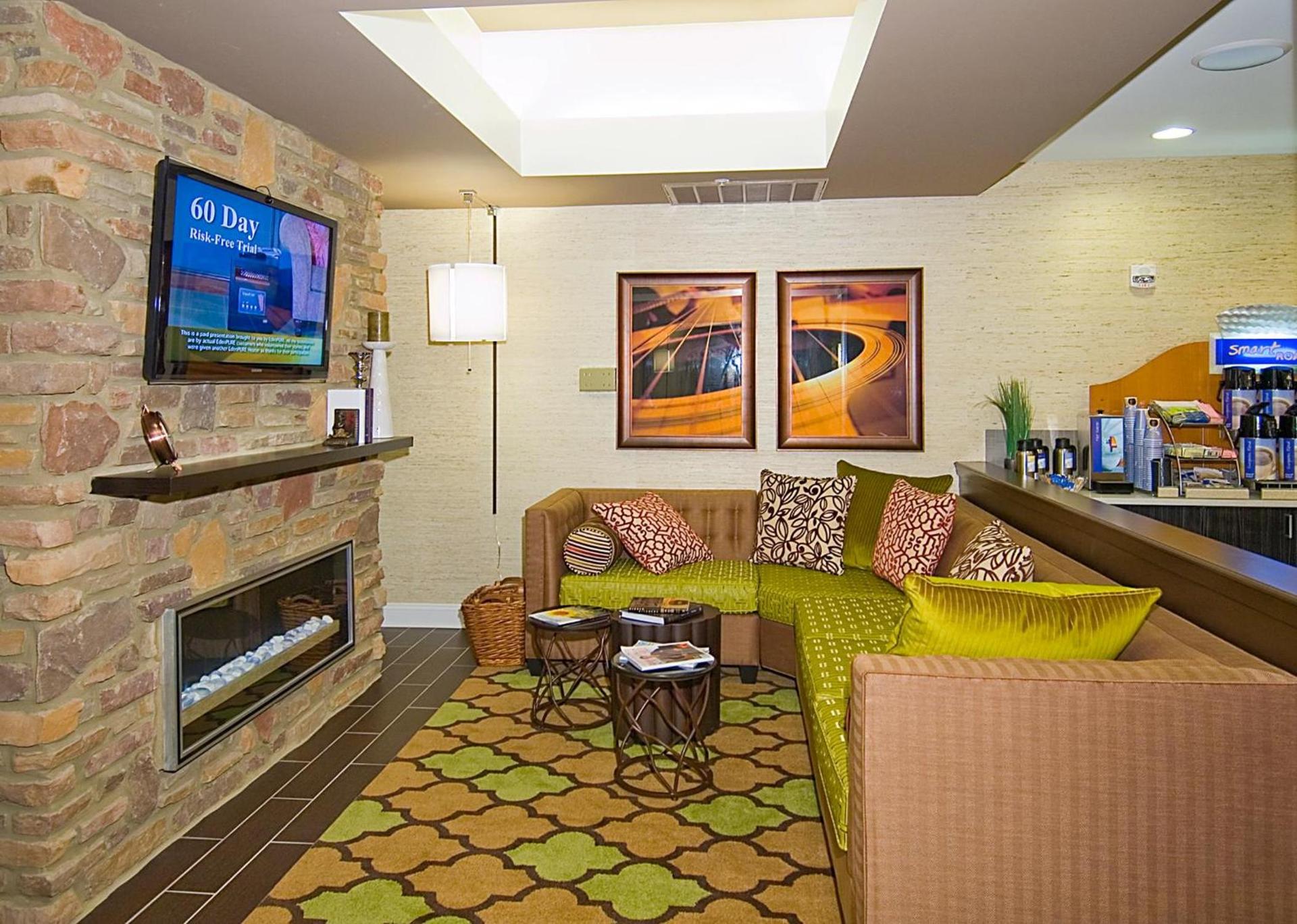 Holiday Inn Express Fulton by IHG photo 10