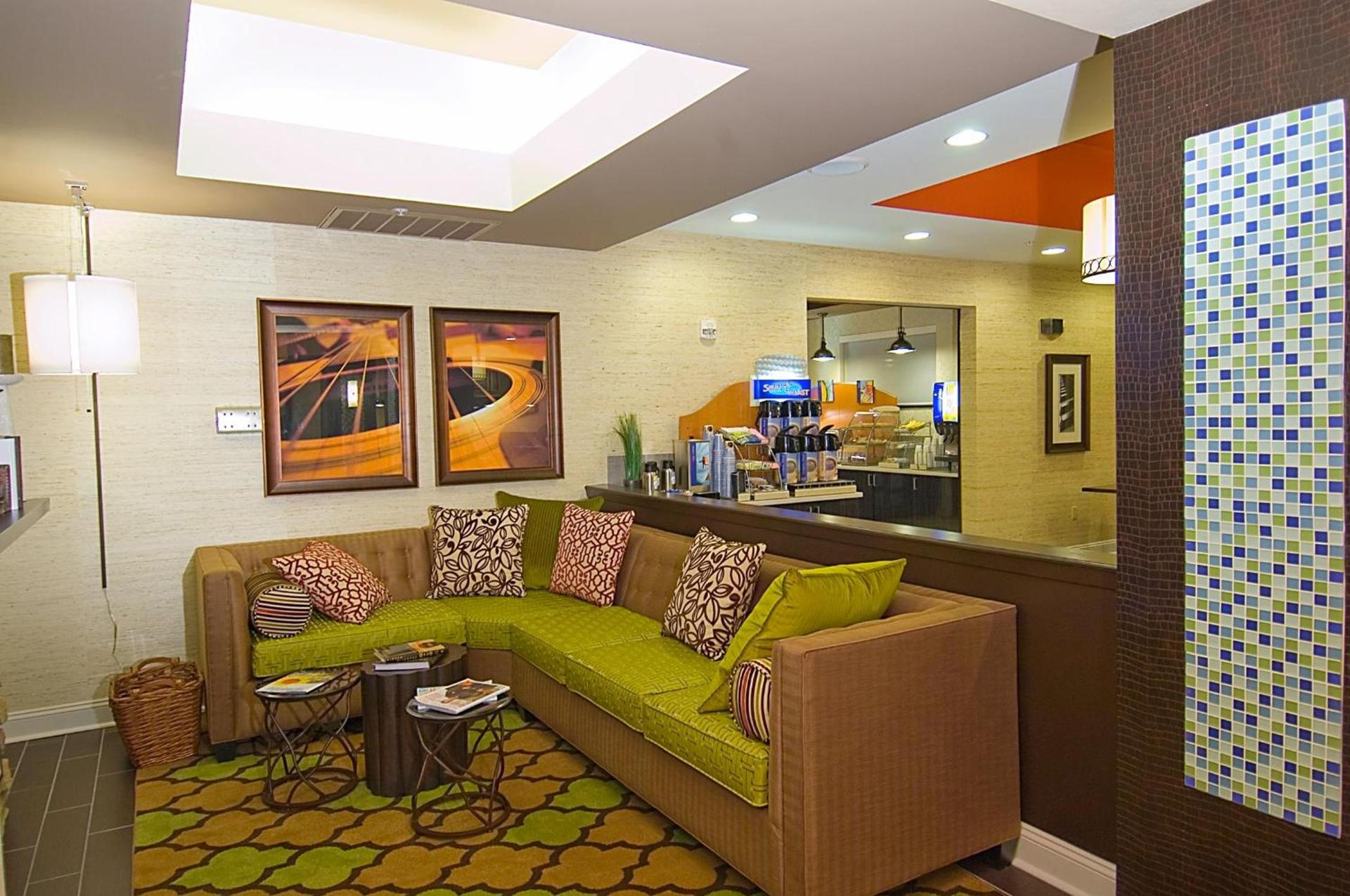 Holiday Inn Express Fulton by IHG photo 12
