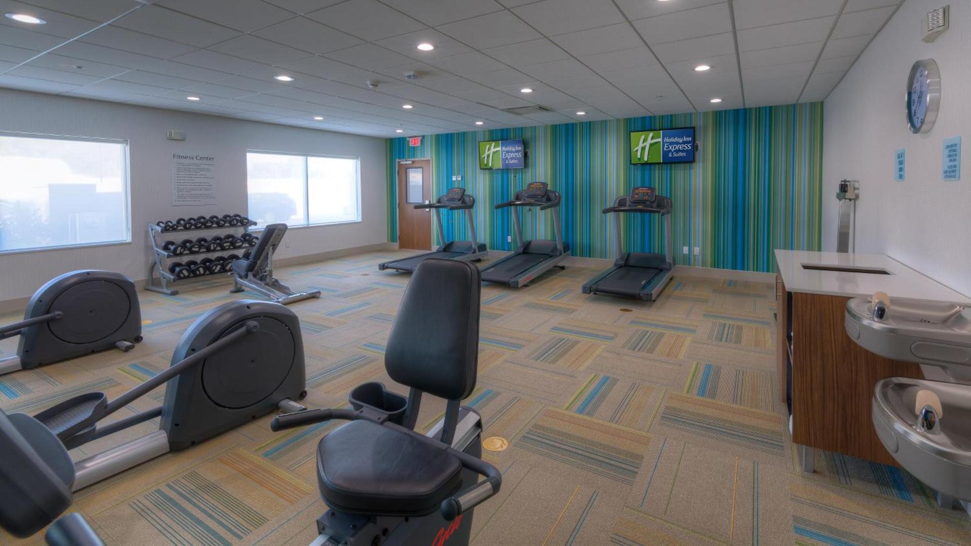 Holiday Inn Express & Suites Tulsa Midtown by IHG photo 13