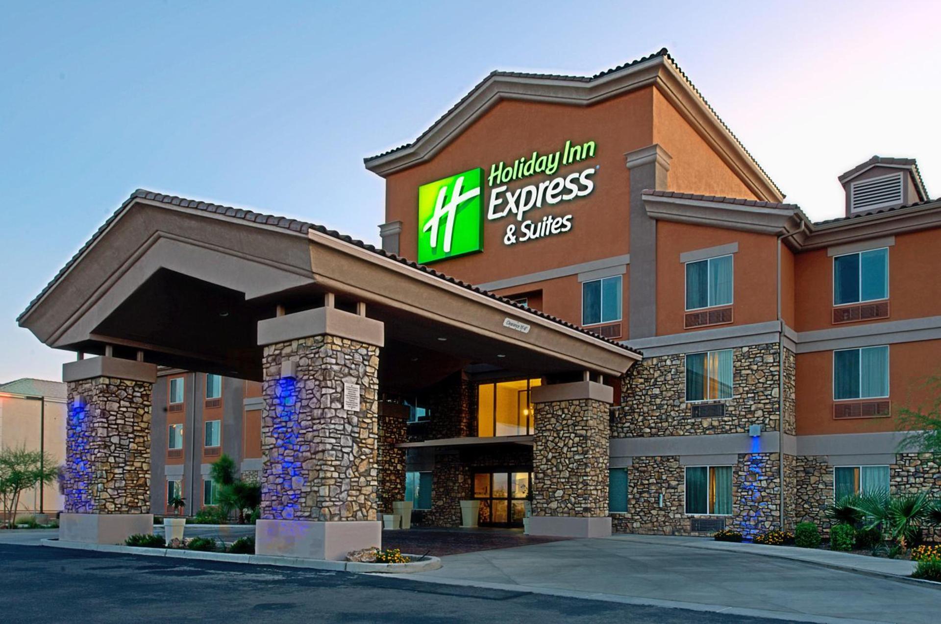 Holiday Inn Express & Suites Tucson by IHG photo 1