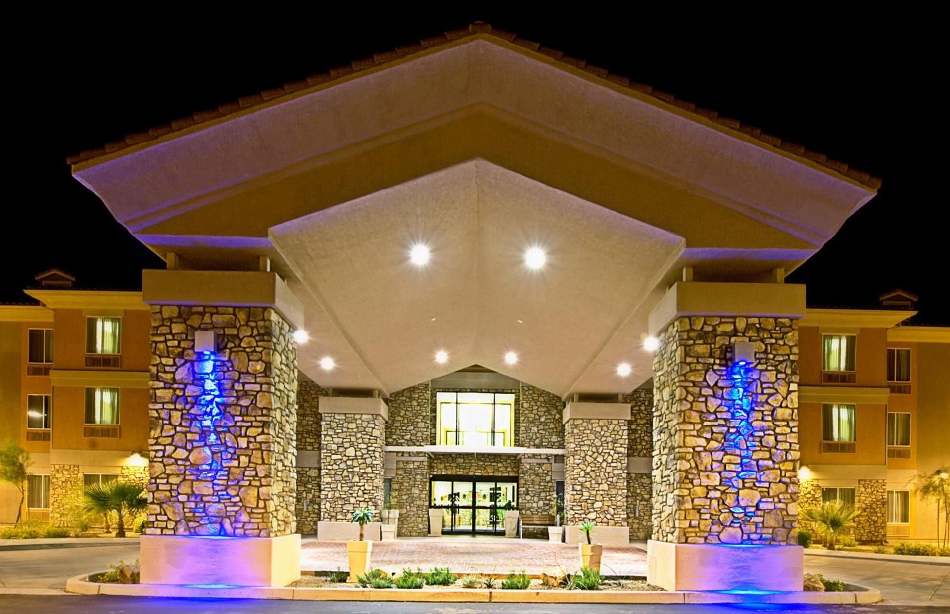 Holiday Inn Express & Suites Tucson by IHG photo 4