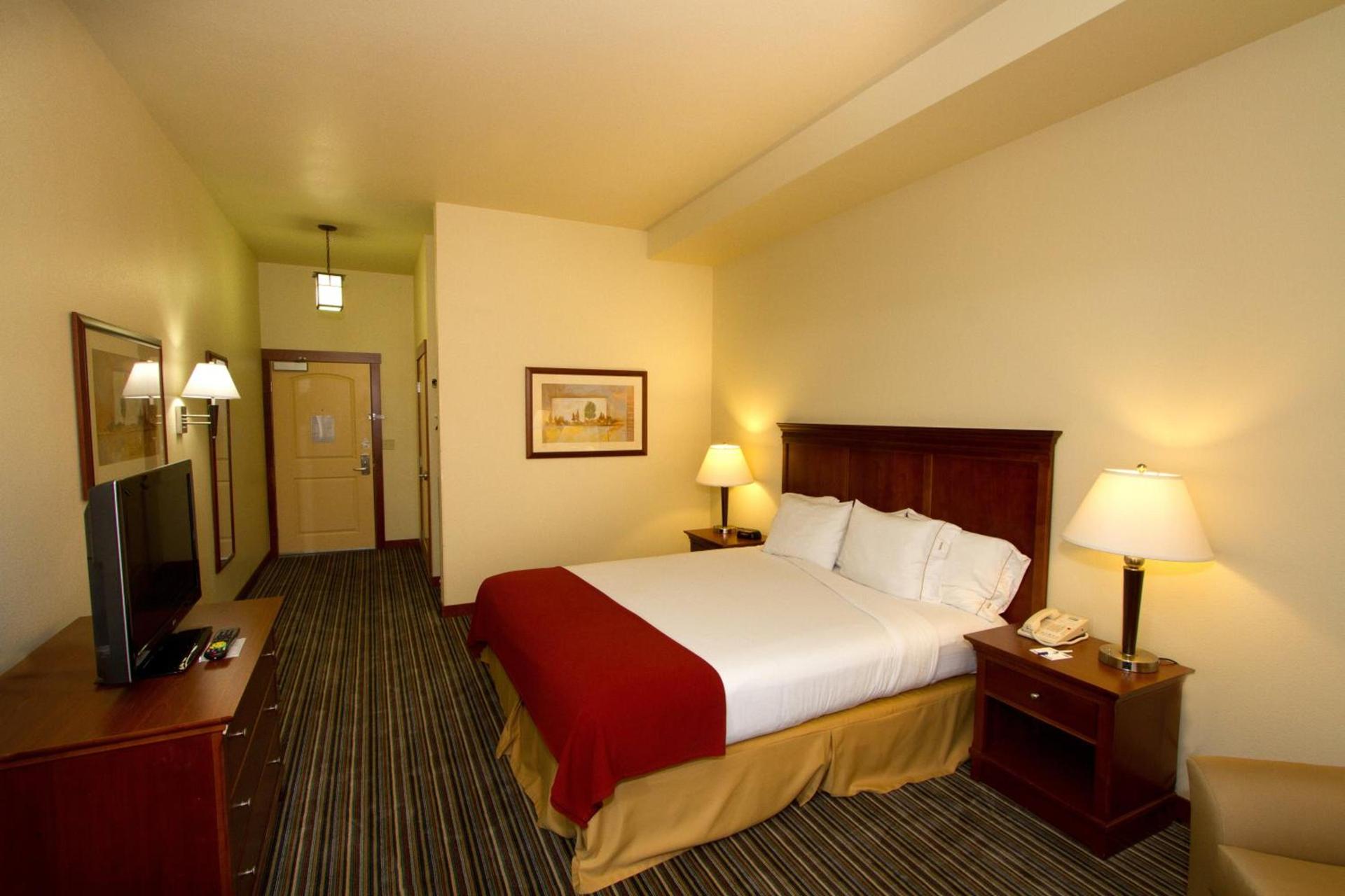 Holiday Inn Express Turlock by IHG photo 35