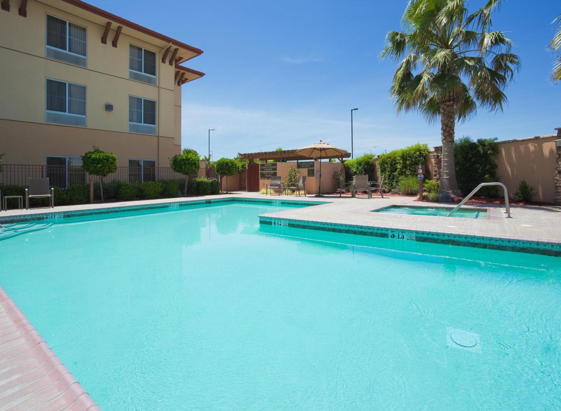 Holiday Inn Express Turlock by IHG photo 4