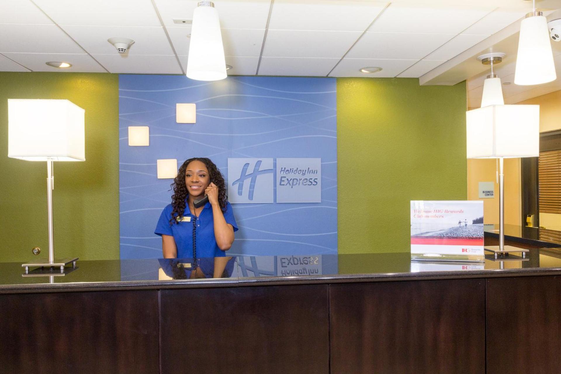 Holiday Inn Express Hotel & Suites Jacksonville Airport by IHG photo 8