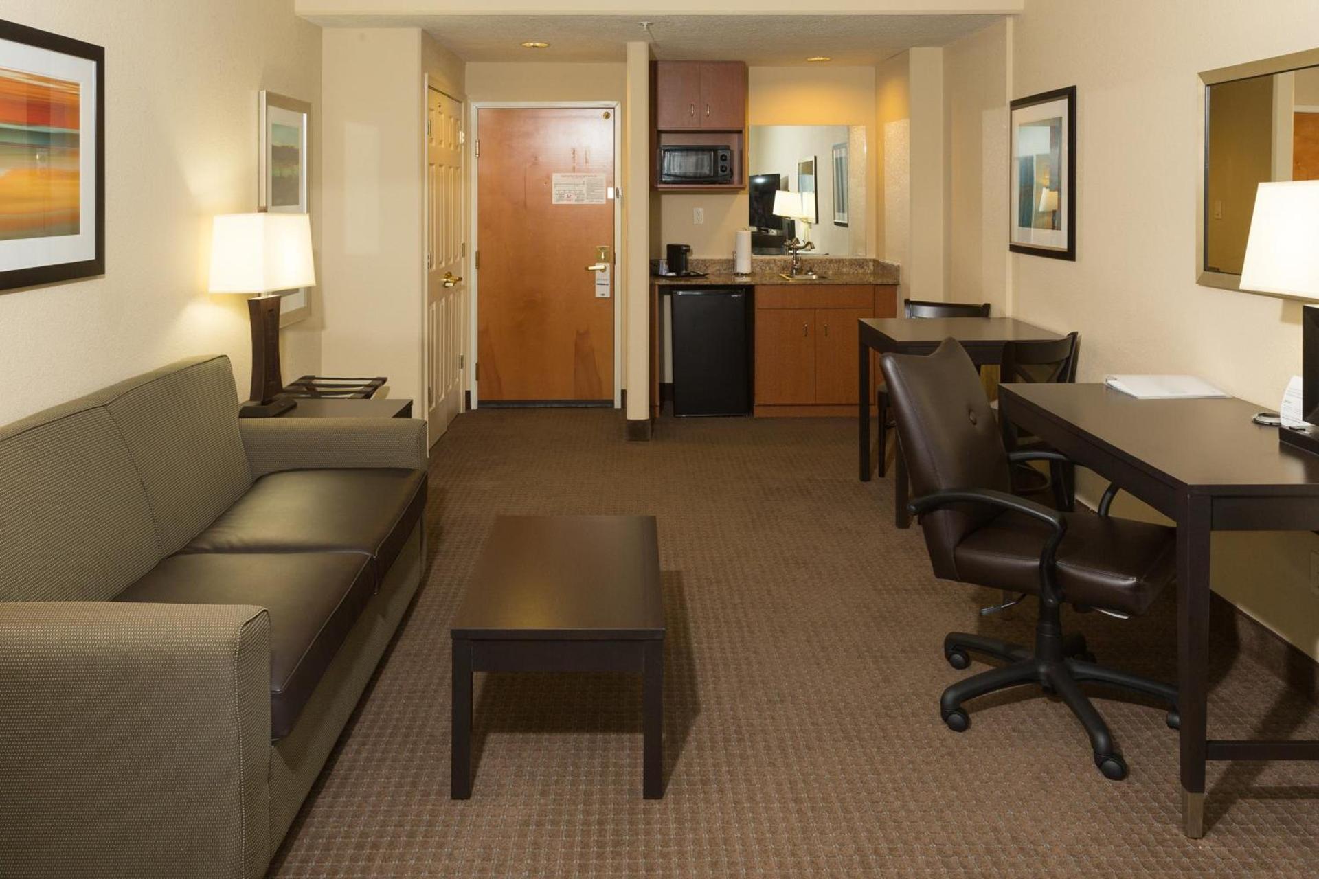 Holiday Inn Express Hotel & Suites Jacksonville Airport by IHG photo 13