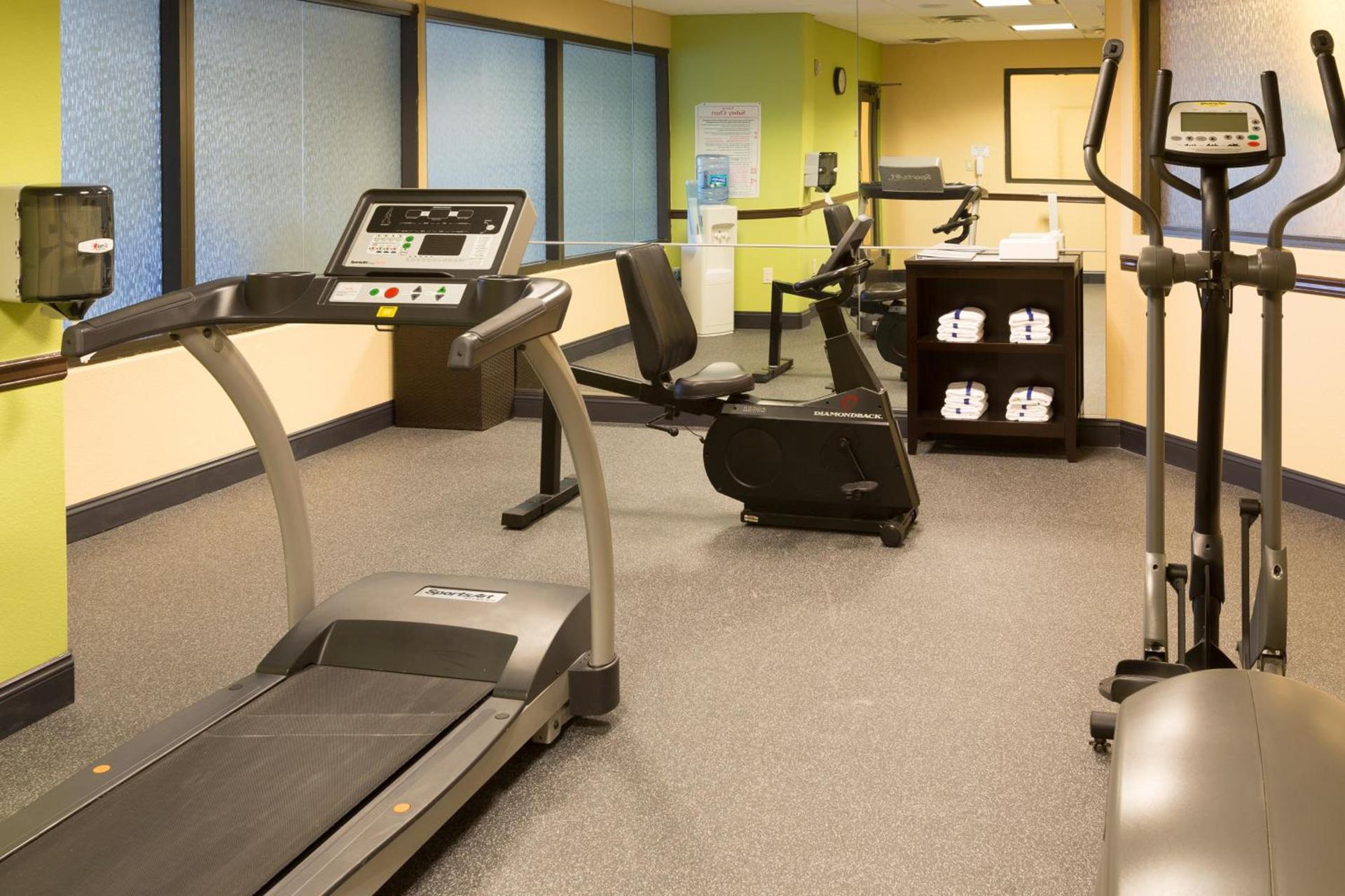 Holiday Inn Express Hotel & Suites Jacksonville Airport by IHG photo 12