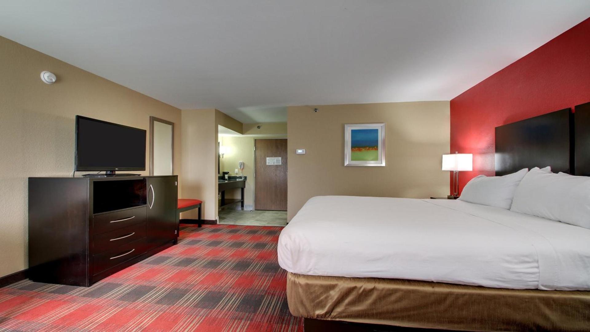 Holiday Inn Express & Suites Jackson Downtown - Coliseum by IHG photo 72