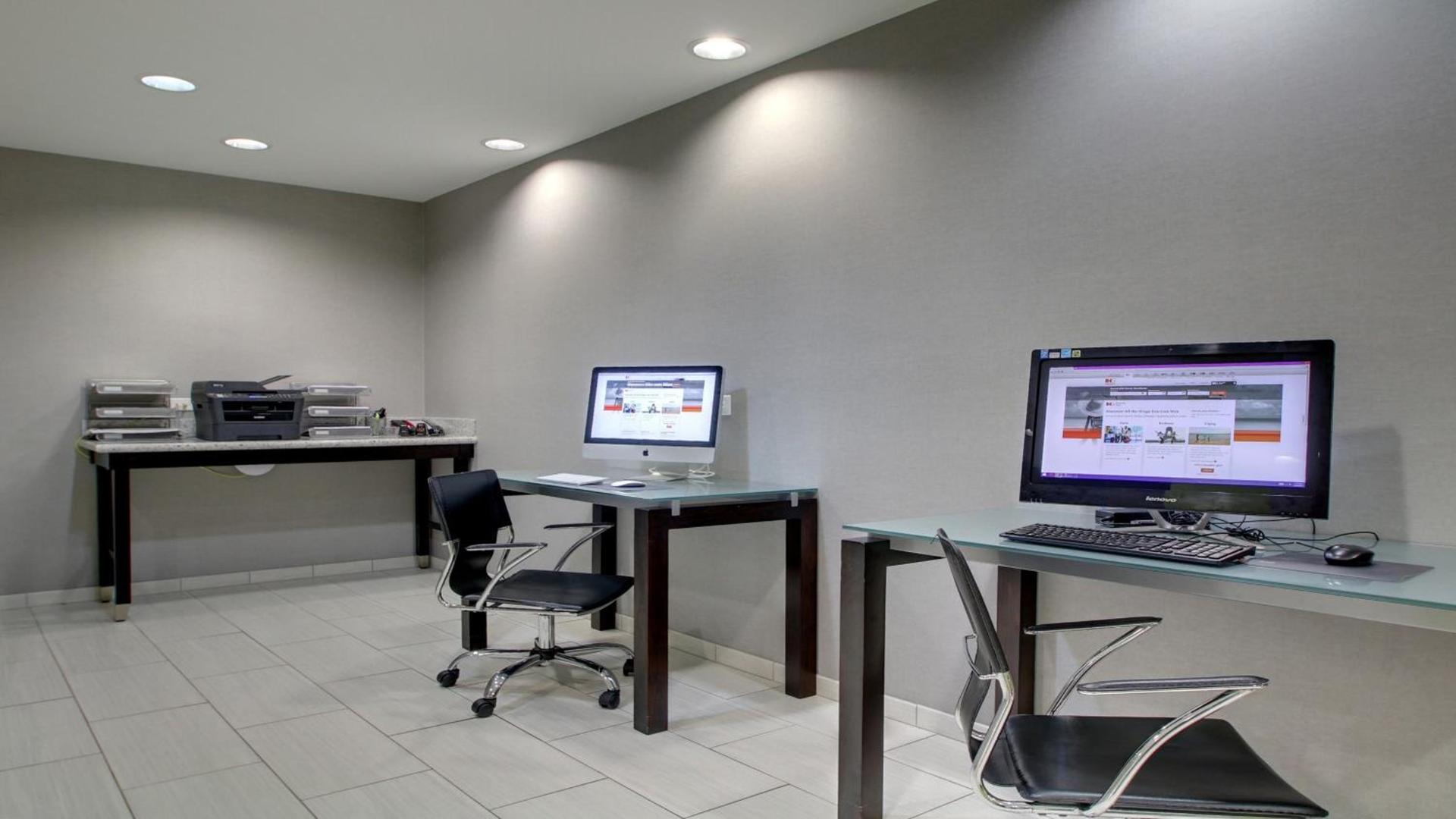 Holiday Inn Express & Suites Jackson Downtown - Coliseum by IHG photo 55