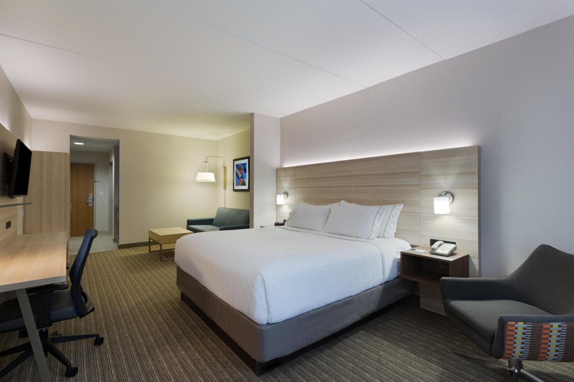 Holiday Inn Express & Suites Tavares by IHG photo 6