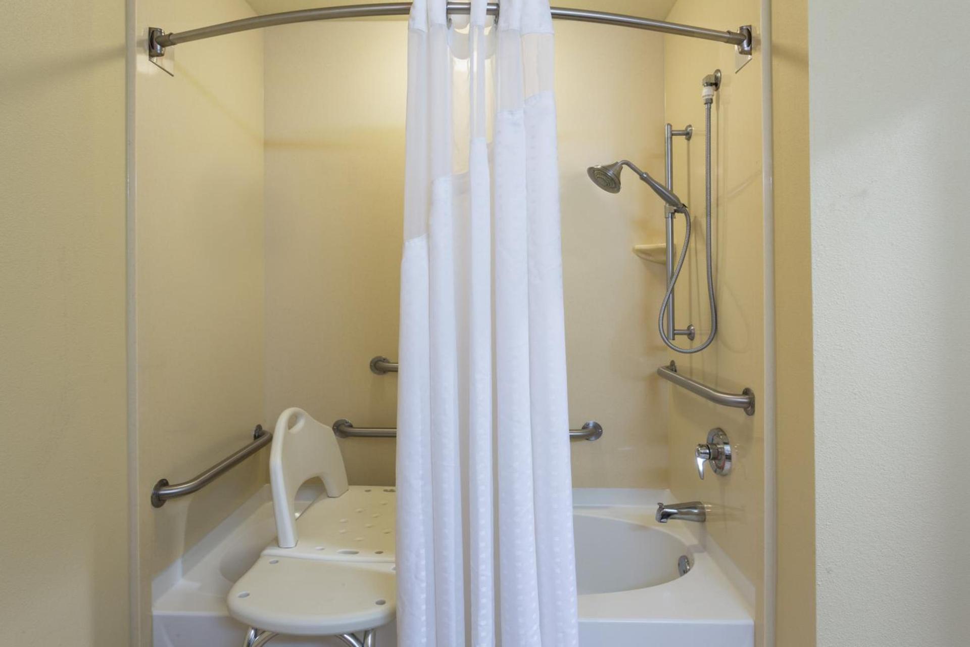 Holiday Inn Express & Suites Tavares by IHG photo 11