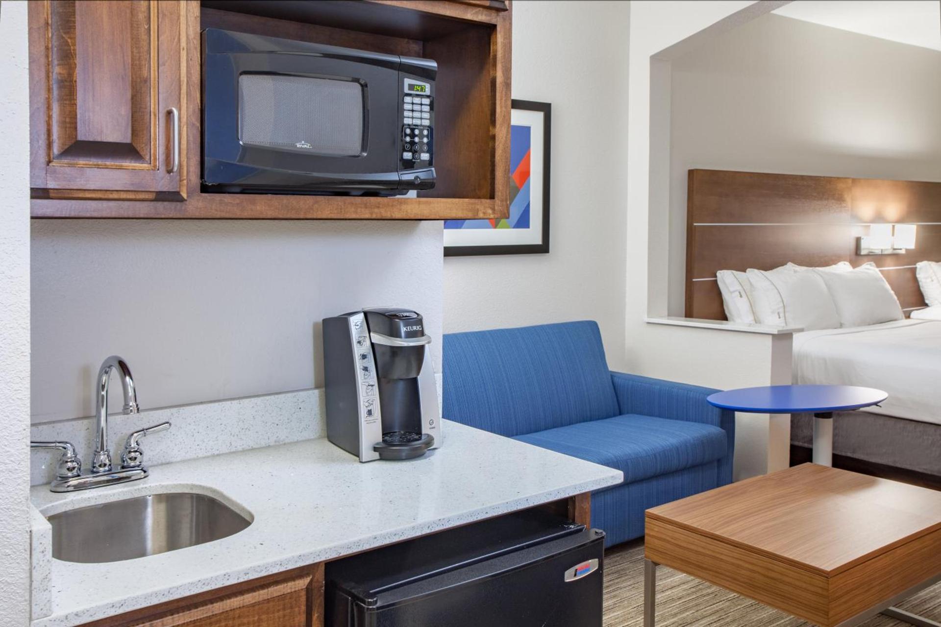 Holiday Inn Express & Suites Texarkana by IHG photo 41
