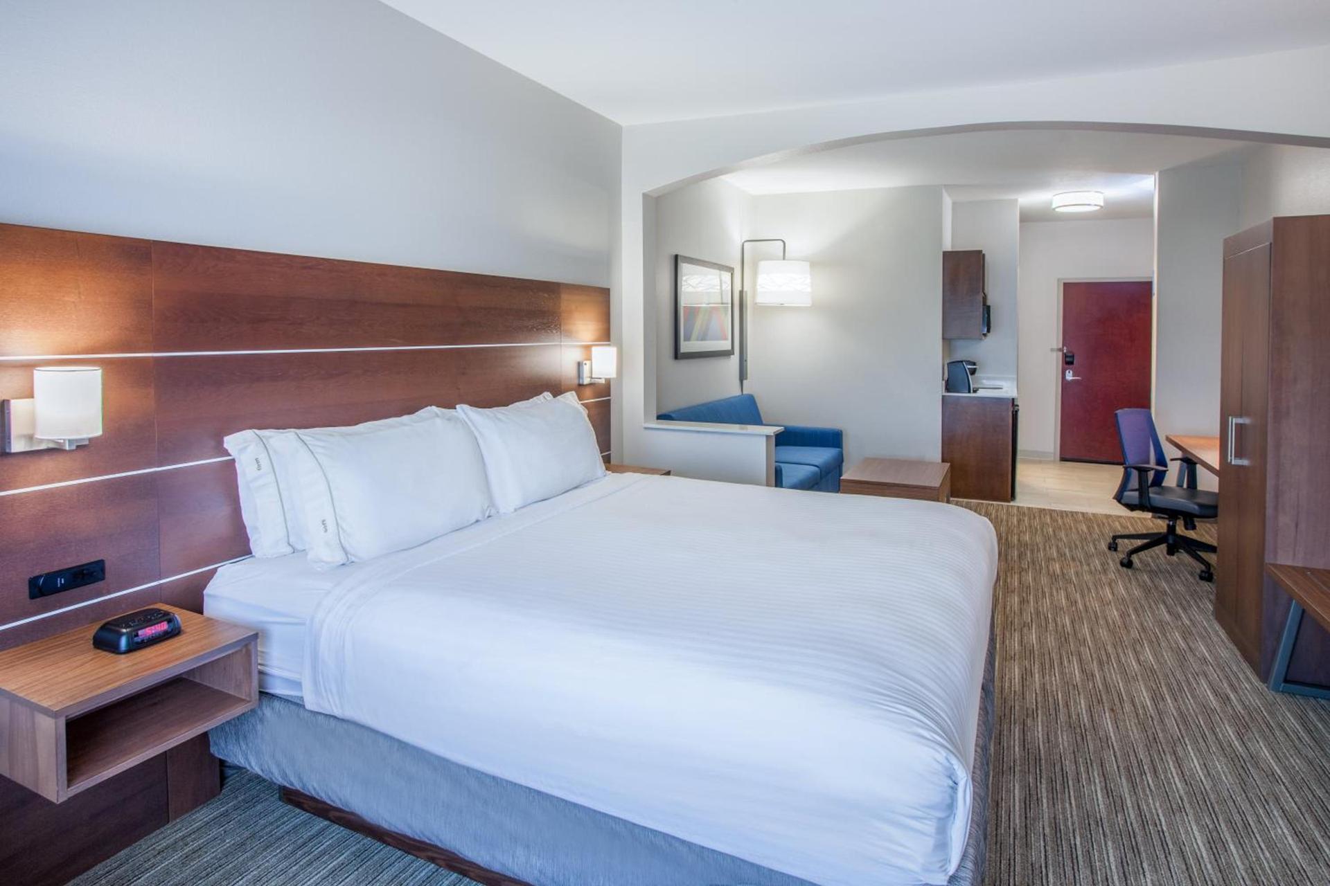 Holiday Inn Express & Suites Texarkana by IHG photo 49