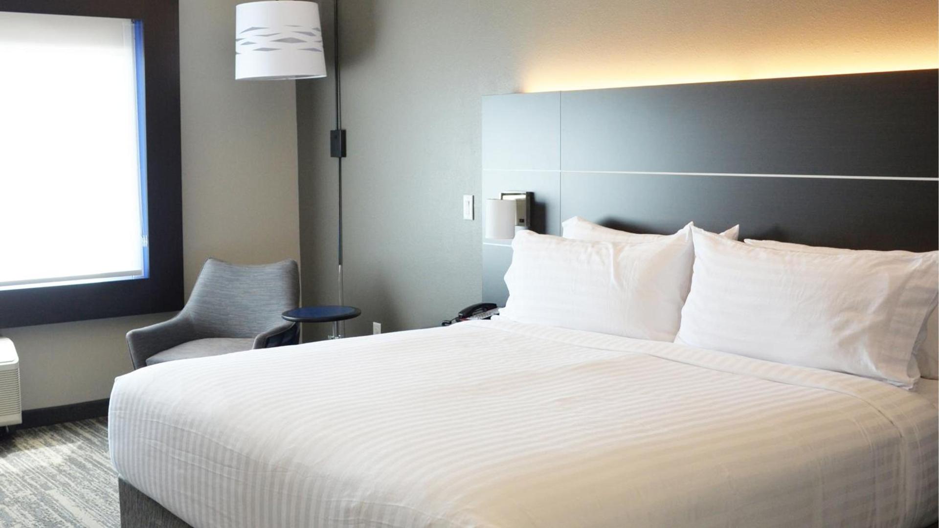 Holiday Inn Express & Suites - Jacksonville W - I295 and I10 by IHG photo 29