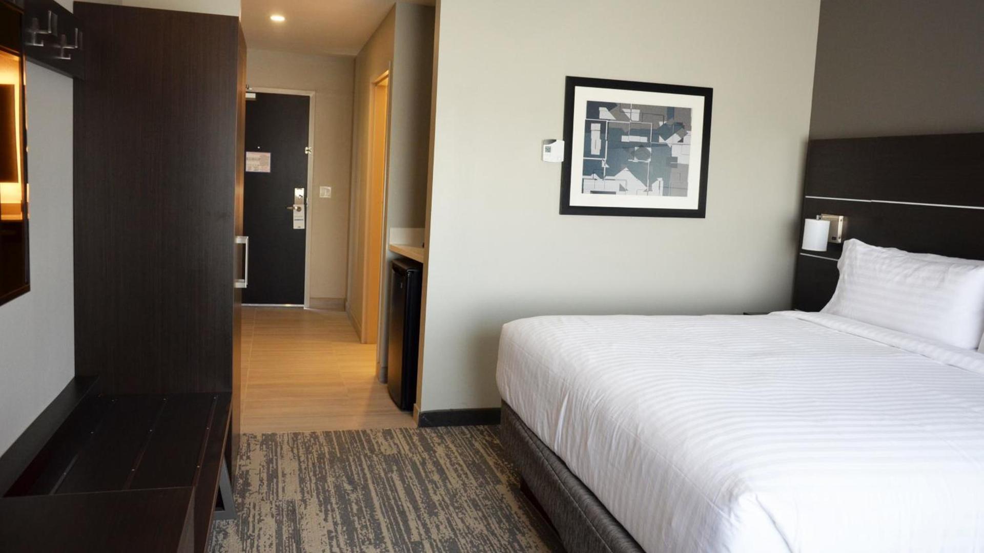 Holiday Inn Express & Suites - Jacksonville W - I295 and I10 by IHG photo 31