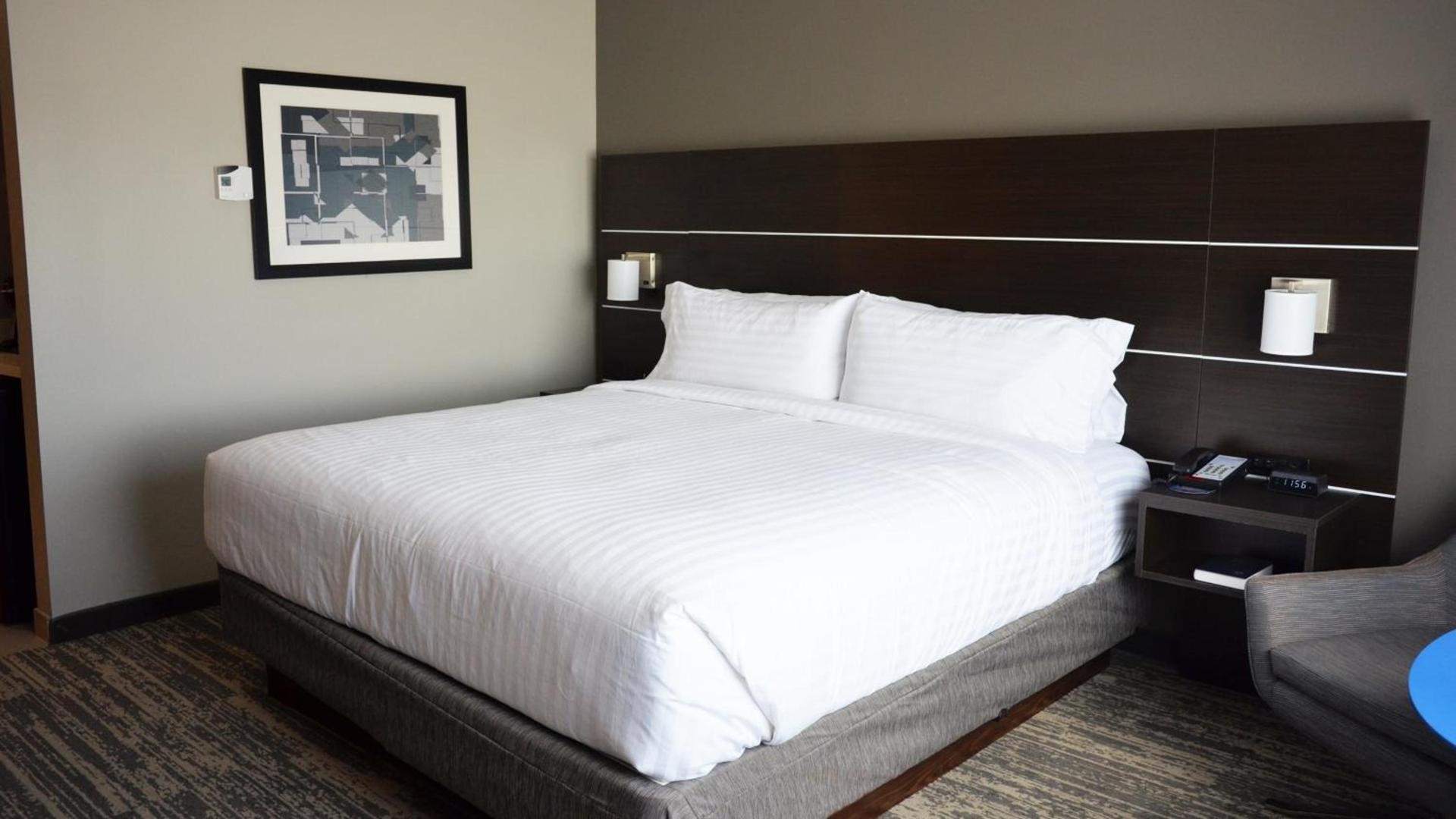 Holiday Inn Express & Suites - Jacksonville W - I295 and I10 by IHG photo 27