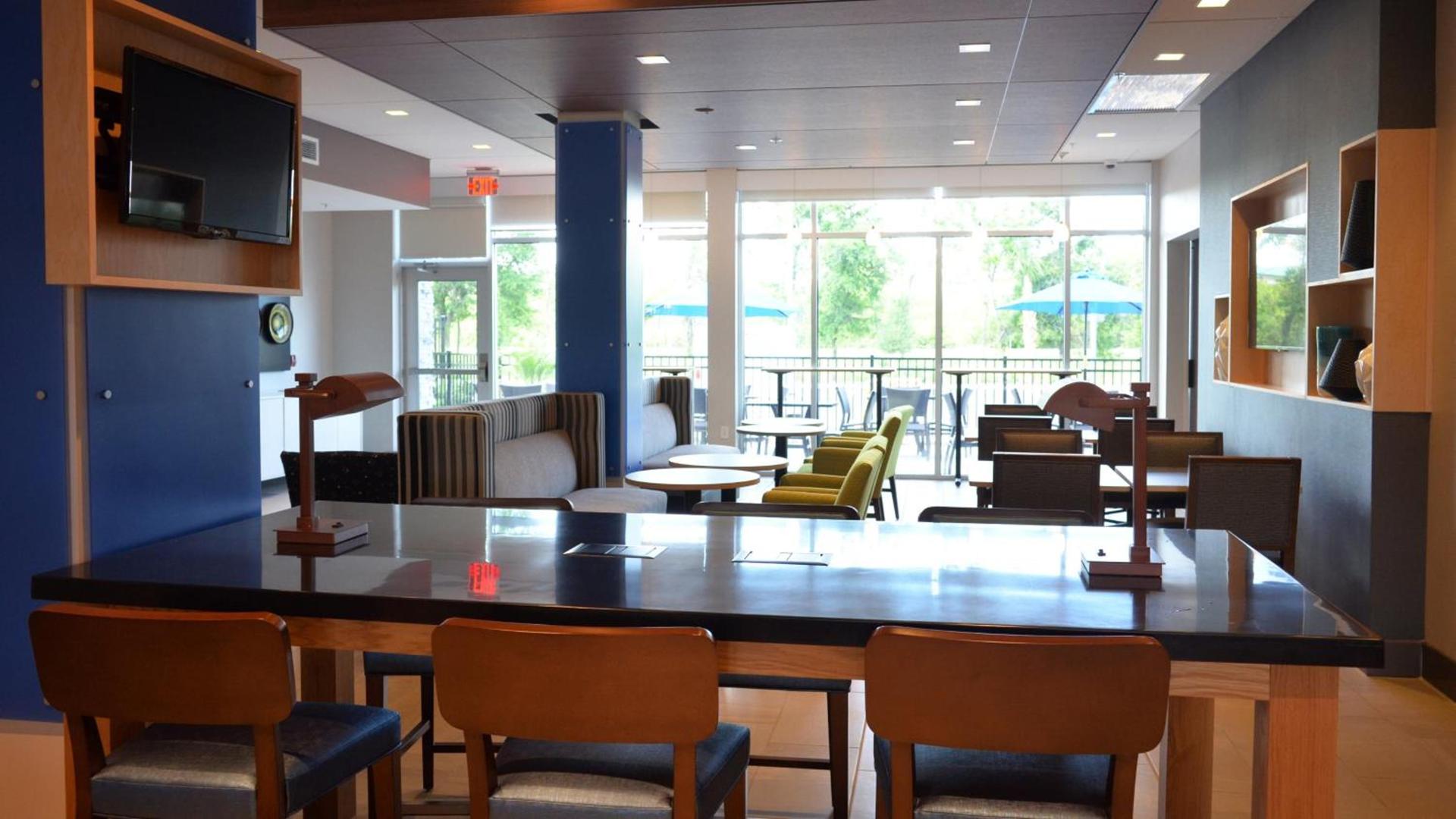 Holiday Inn Express & Suites - Jacksonville W - I295 and I10 by IHG photo 14