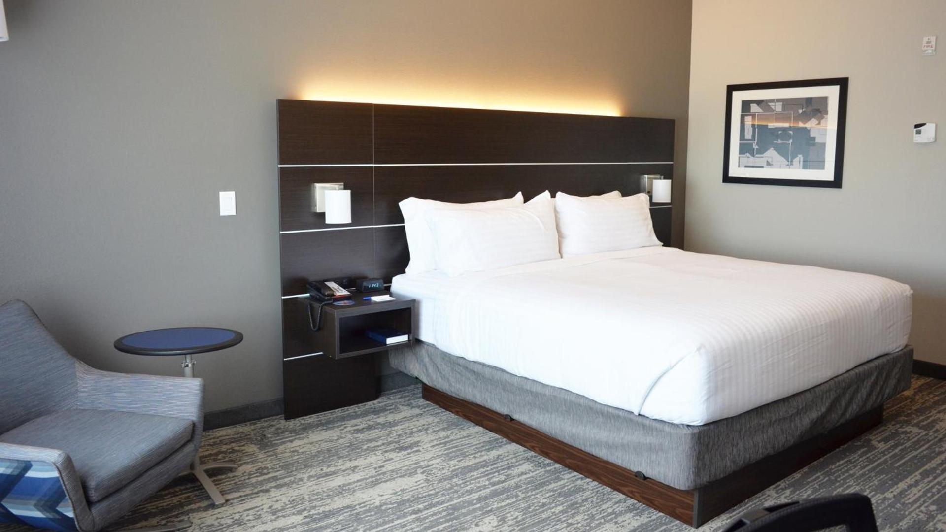 Holiday Inn Express & Suites - Jacksonville W - I295 and I10 by IHG photo 38