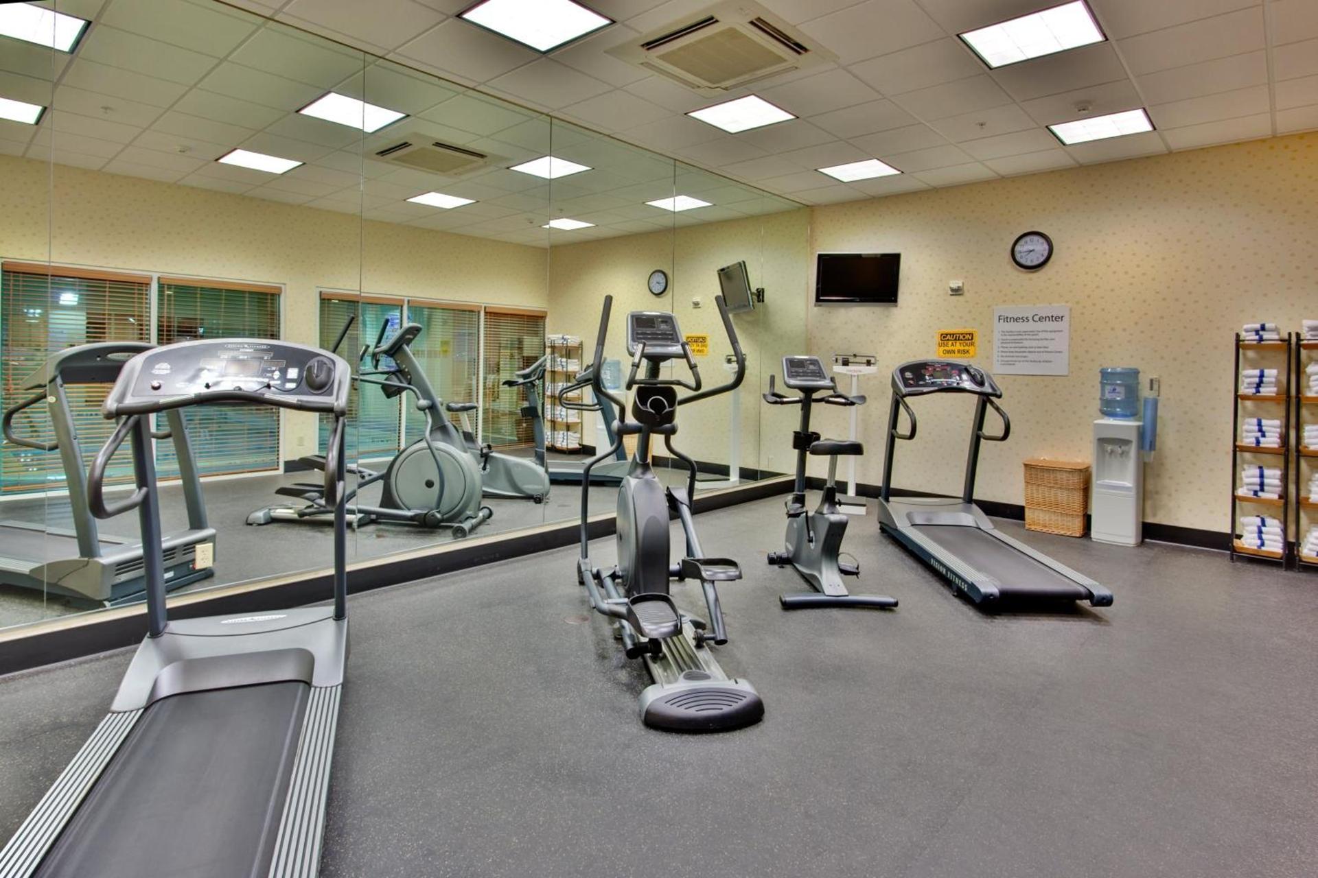 Holiday Inn & Suites Bakersfield by IHG photo 12