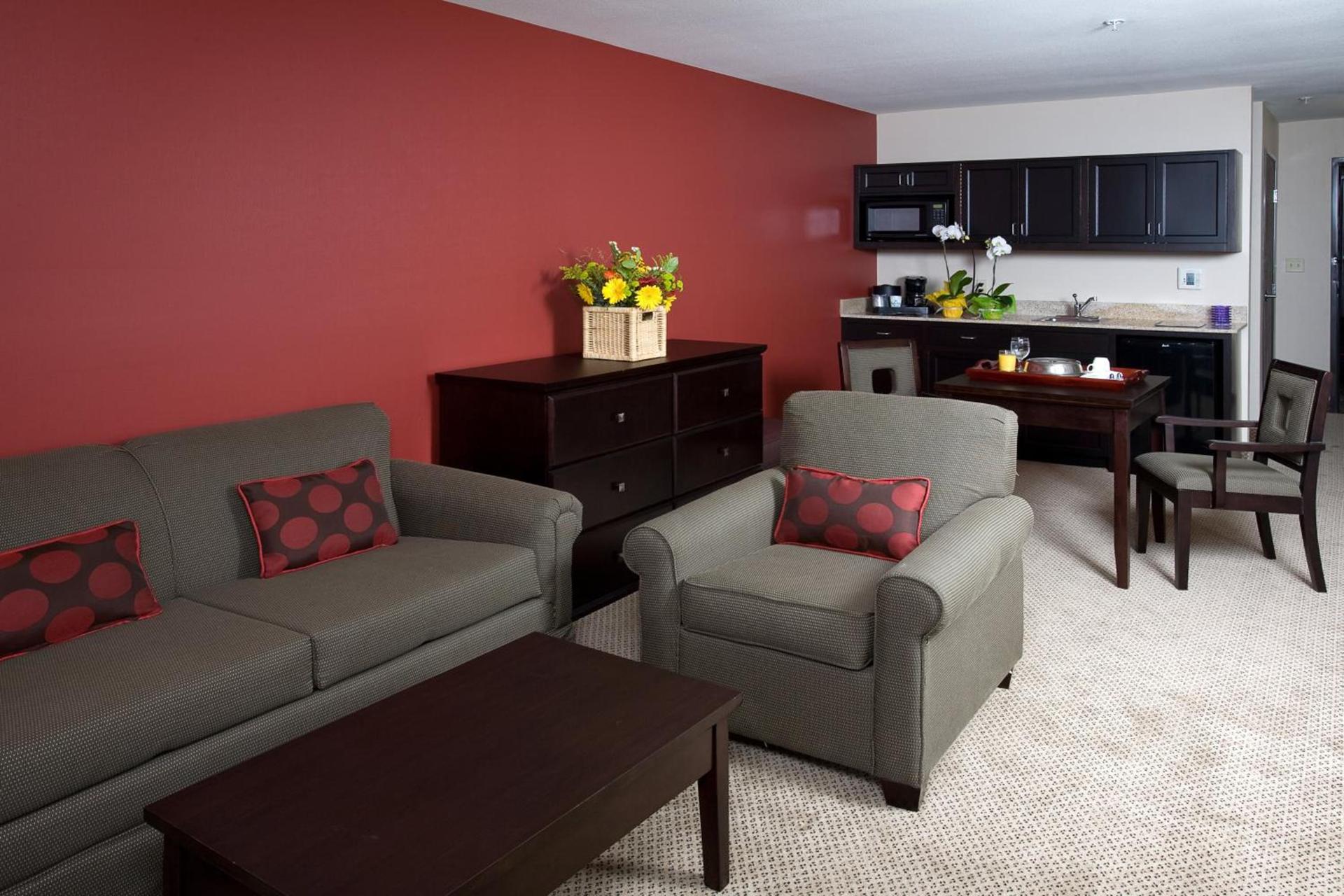 Holiday Inn & Suites Bakersfield by IHG photo 6