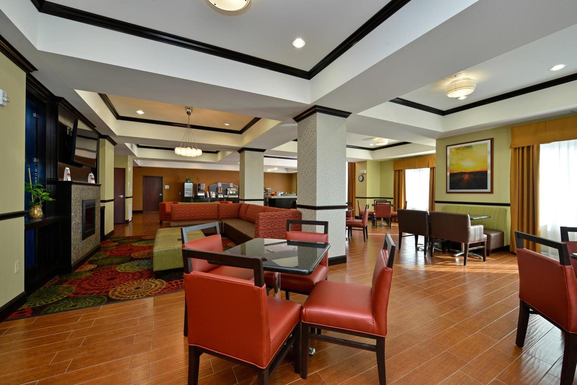Holiday Inn Express Alva by IHG photo 2