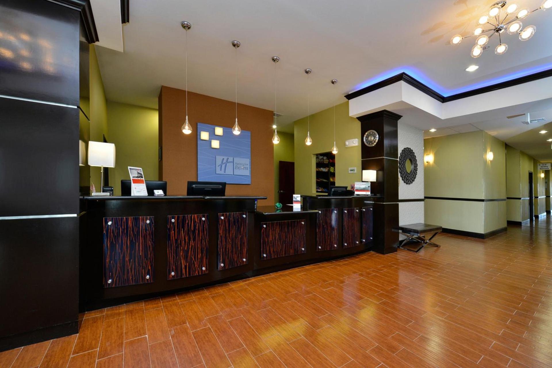 Holiday Inn Express Alva by IHG photo 3