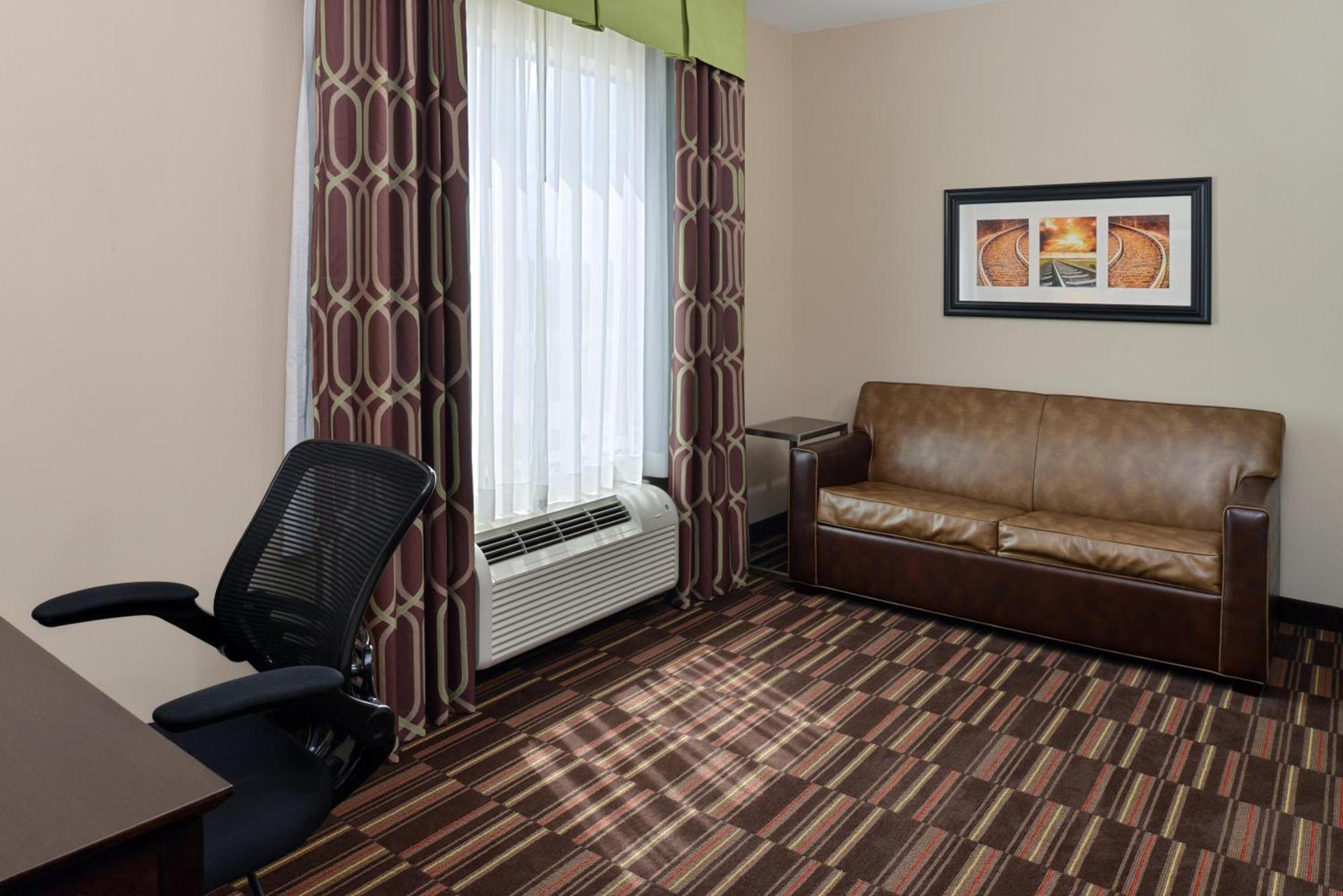 Holiday Inn Express Alva by IHG photo 11
