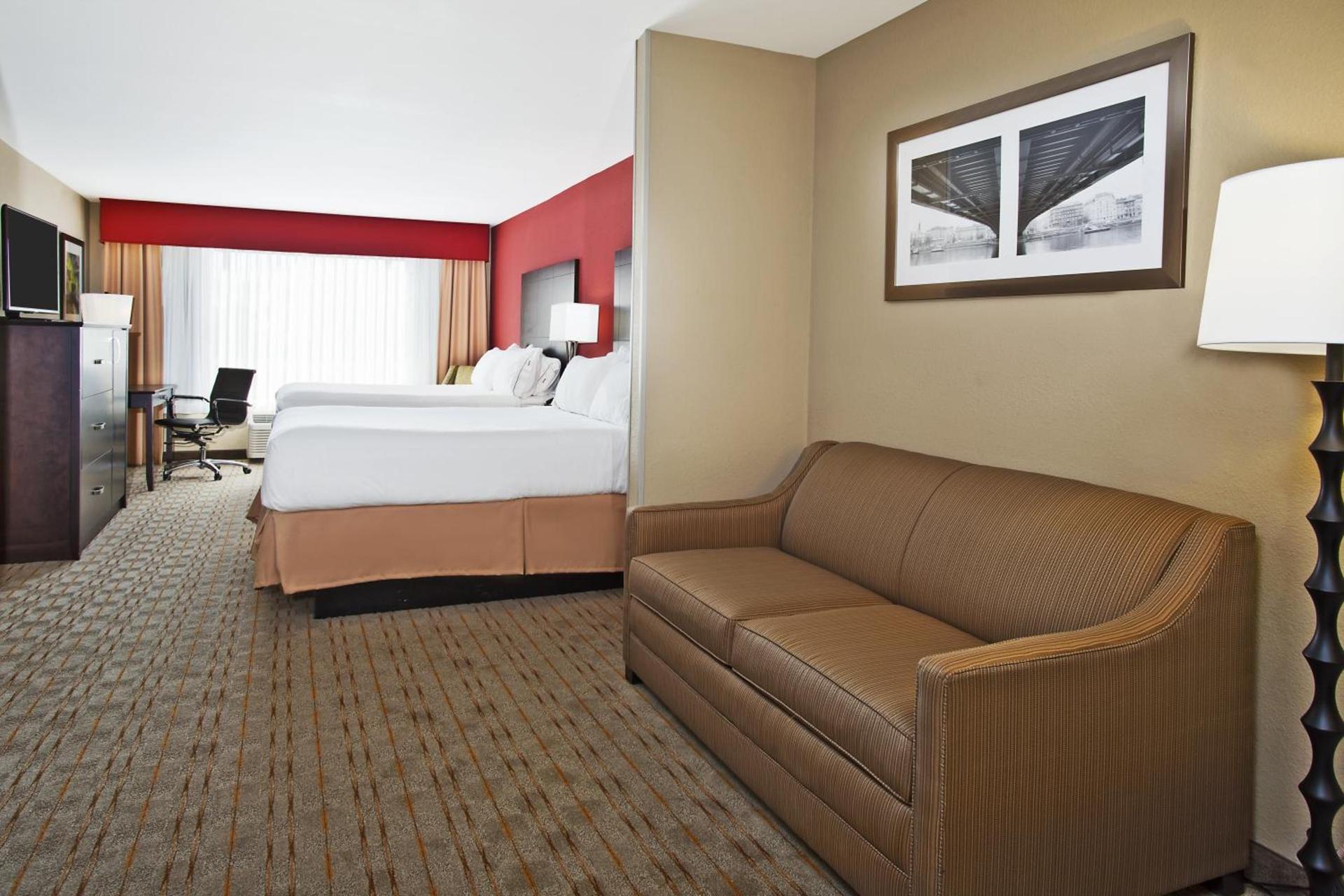 Holiday Inn Express & Suites Springfield by IHG photo 14