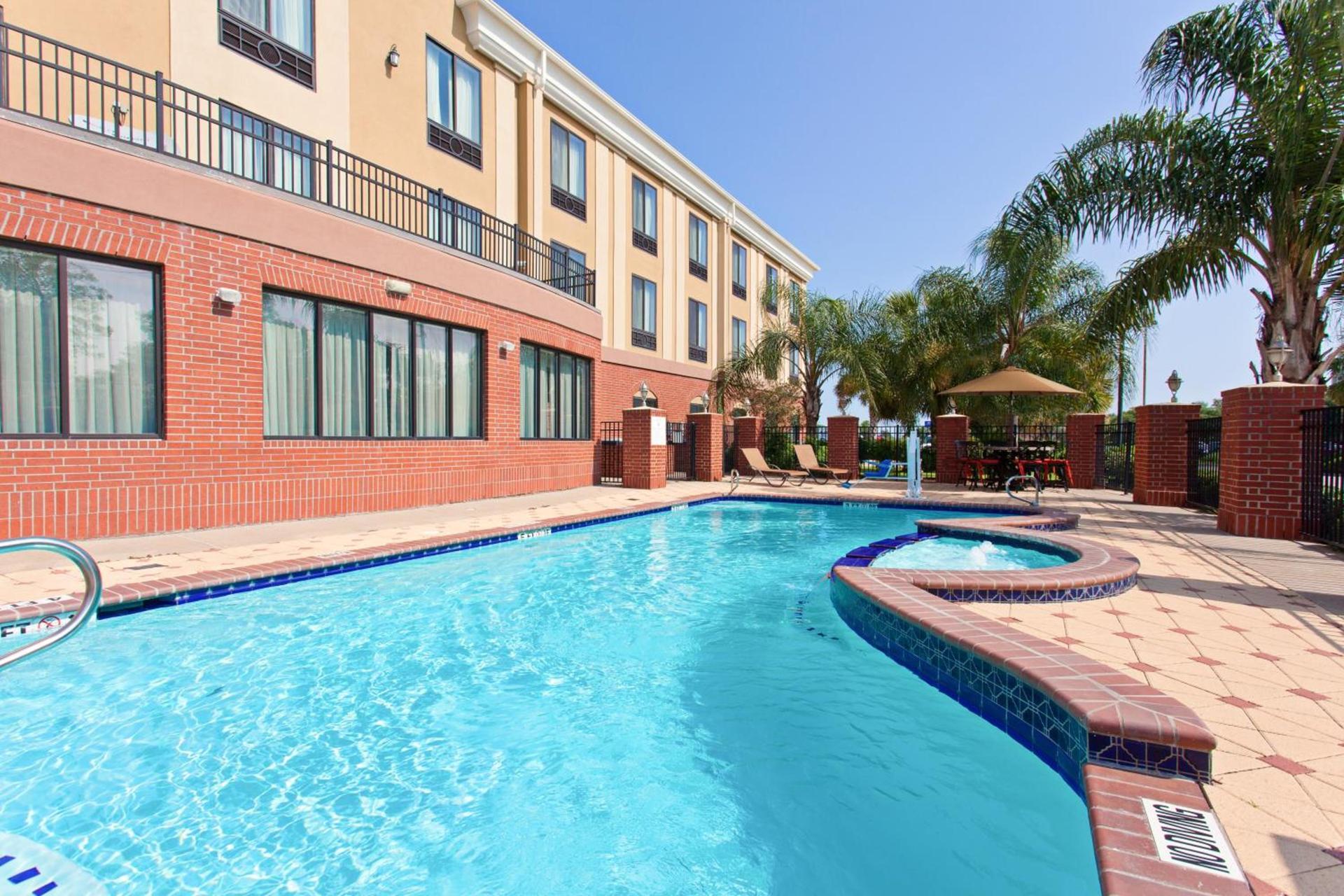 Holiday Inn Express & Suites Wharton by IHG photo 14