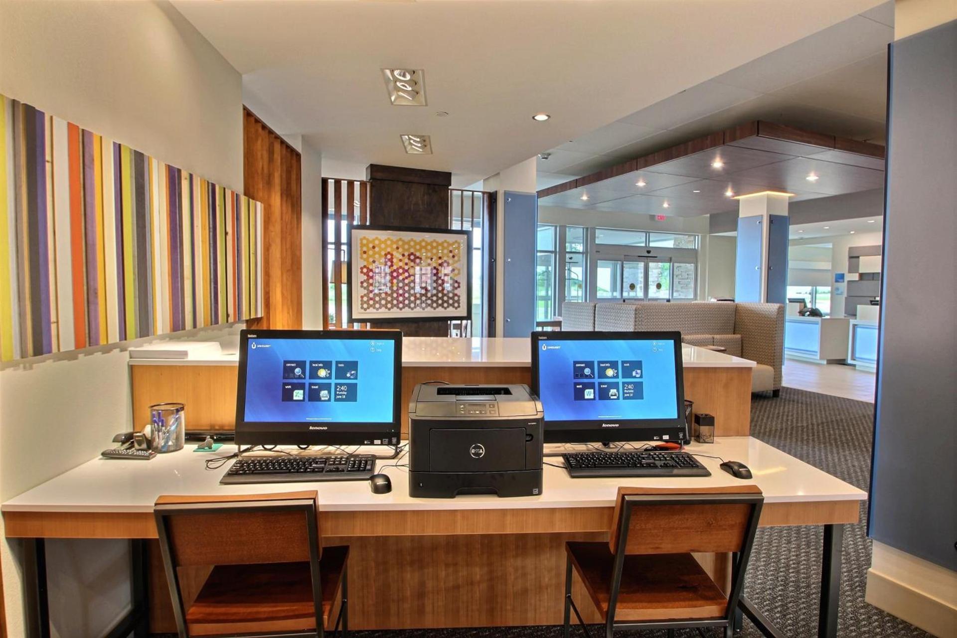 Holiday Inn Express & Suites Fond Du Lac by IHG photo 20