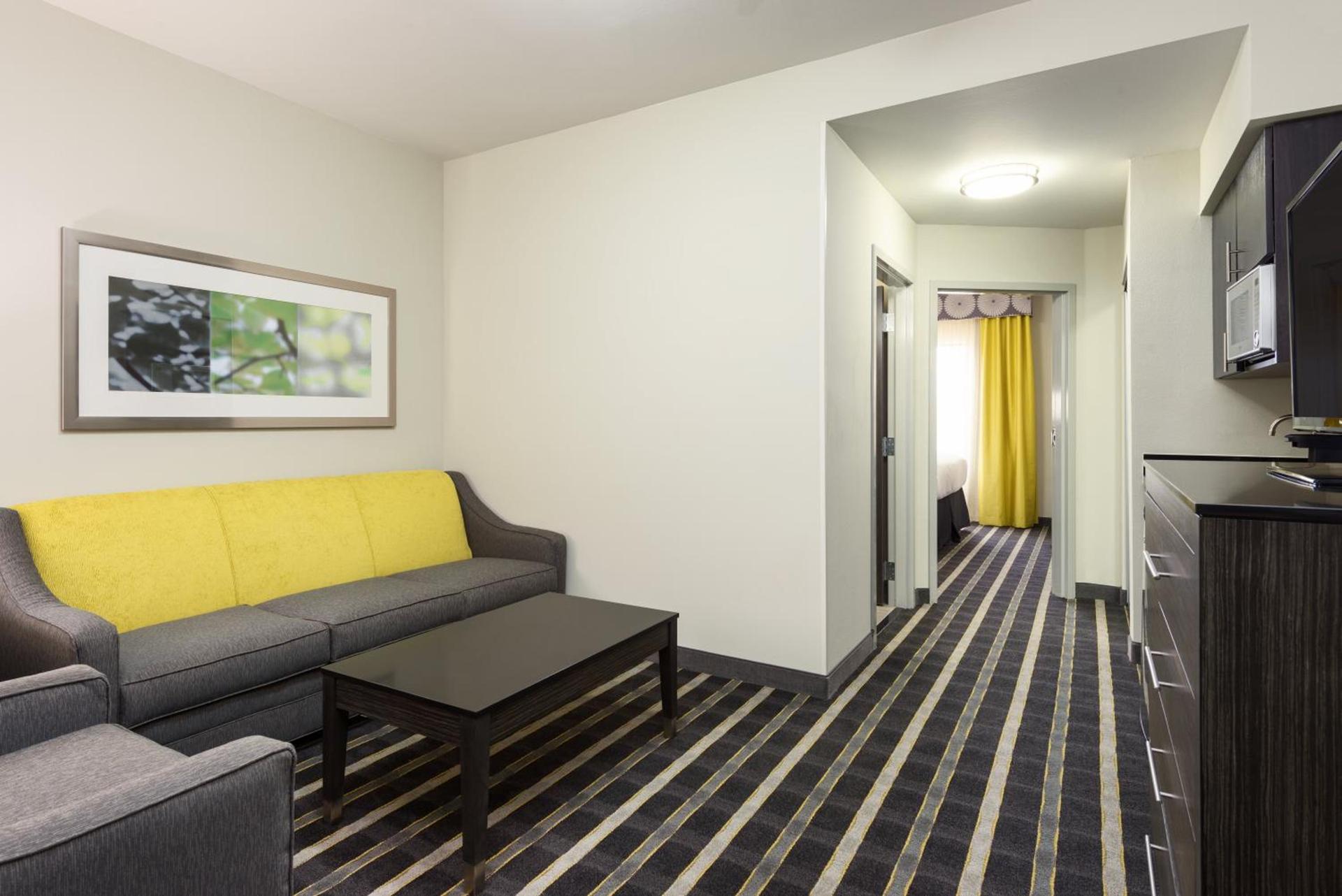 Holiday Inn Express and Suites Norman by IHG photo 29